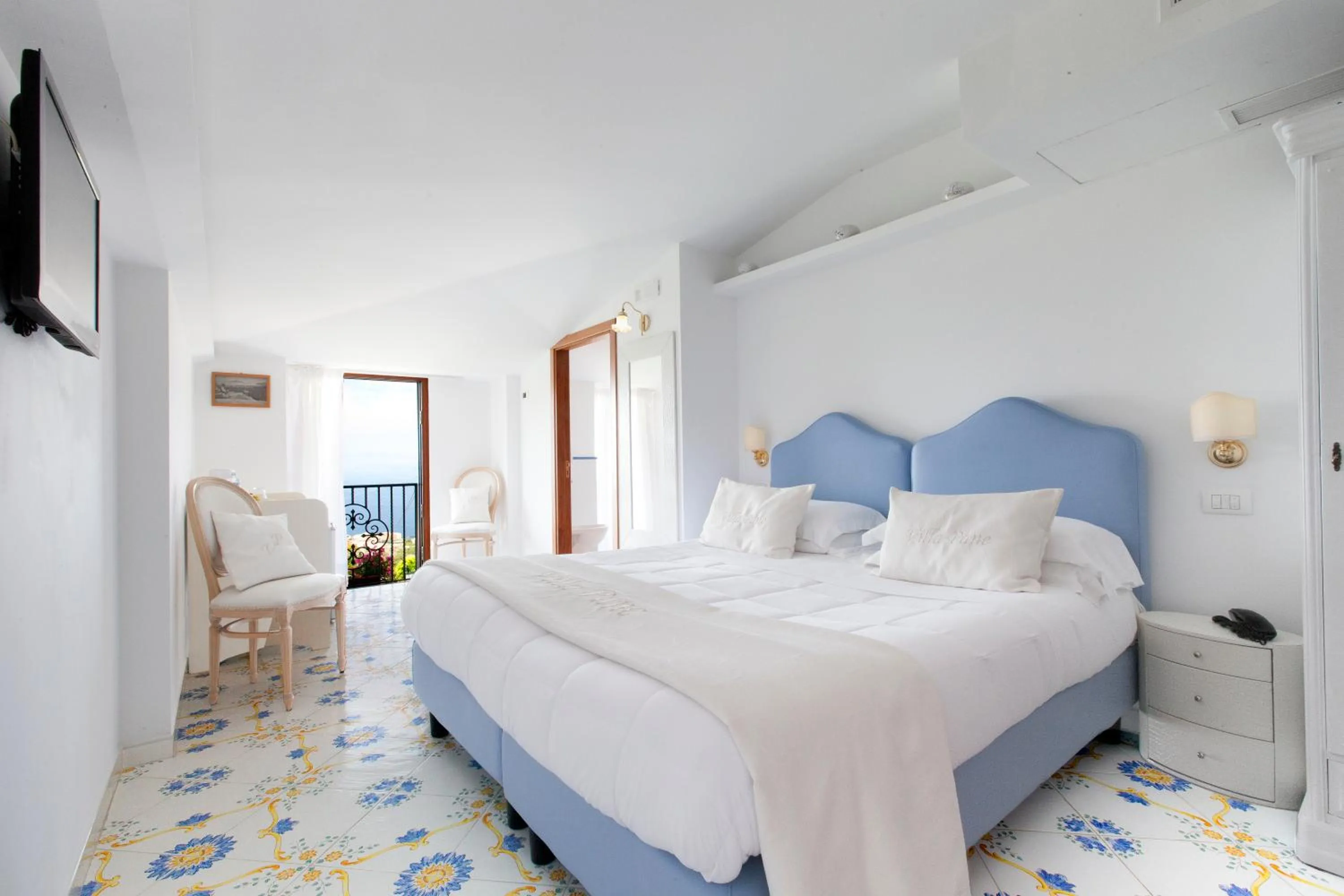 Sea view, Bed in Villa Pane Resort
