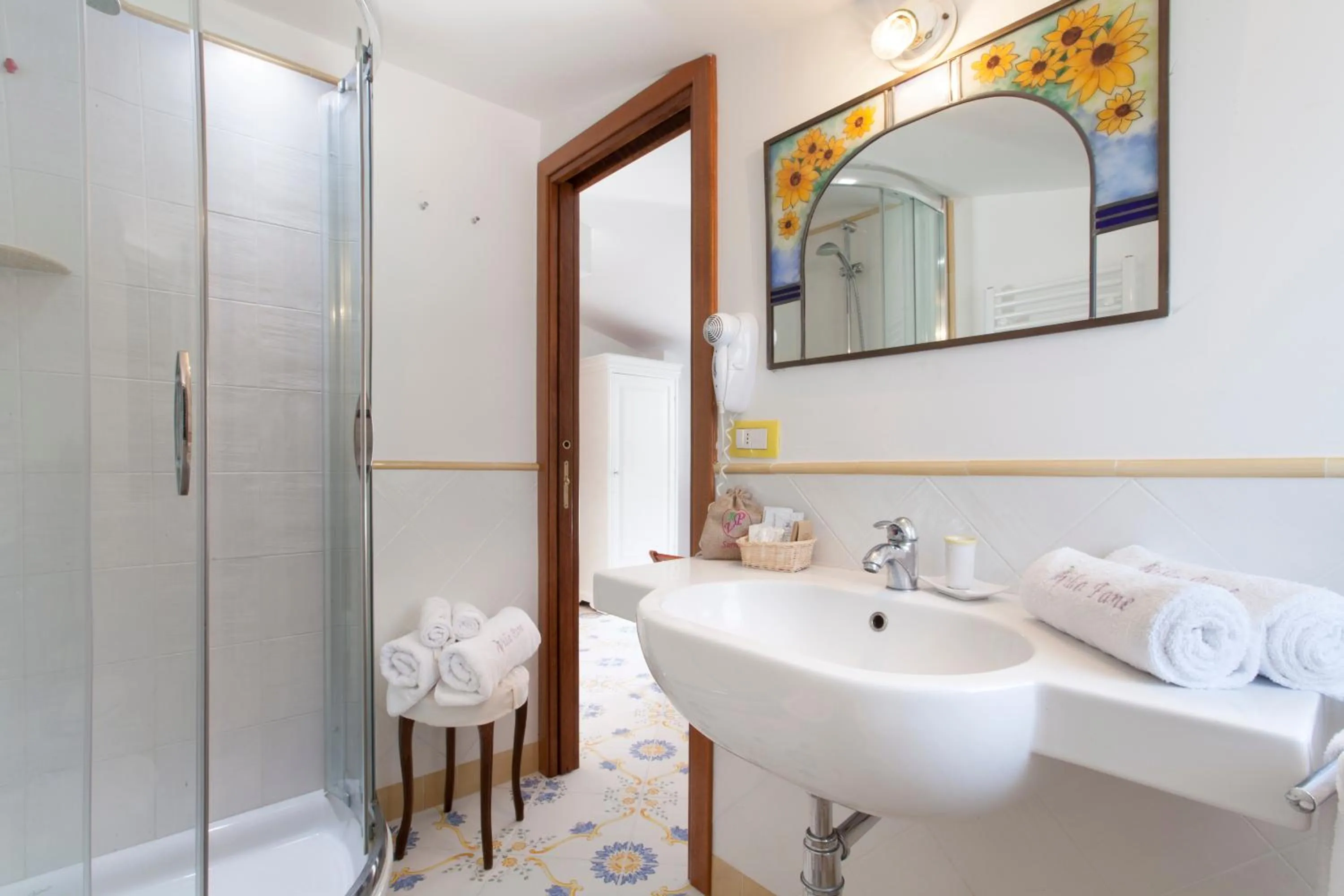 Shower in Villa Pane Resort