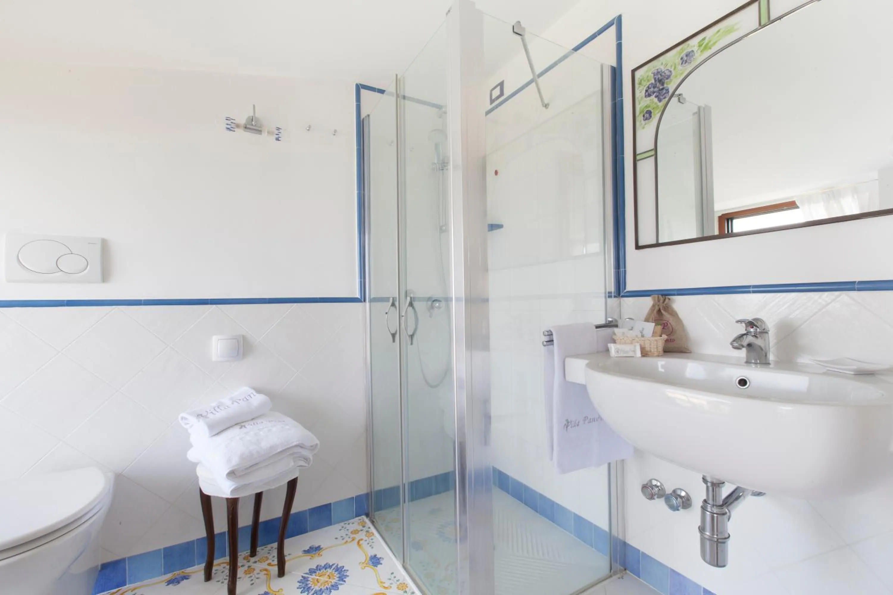 Shower in Villa Pane Resort