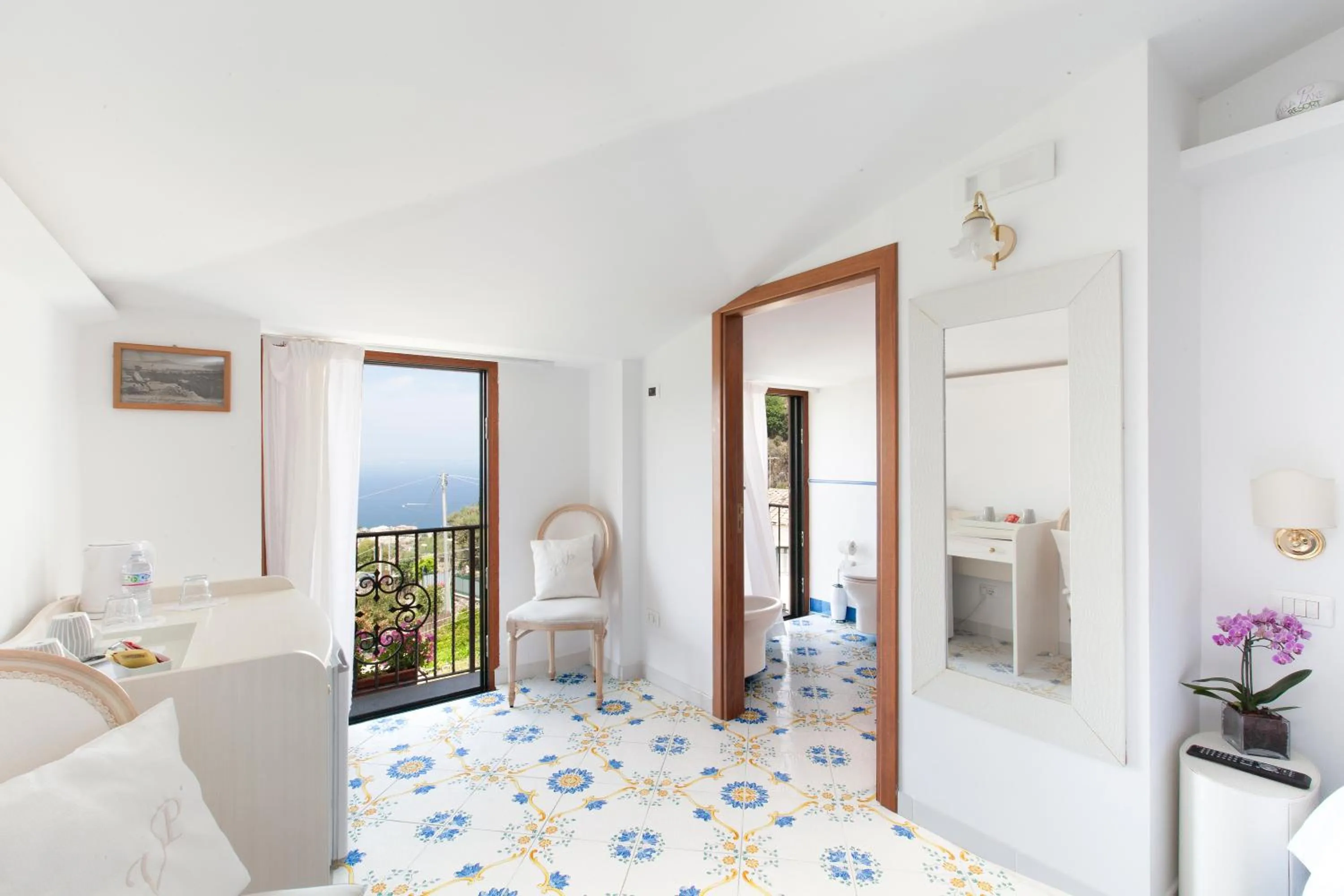 Bathroom, Bed in Villa Pane Resort