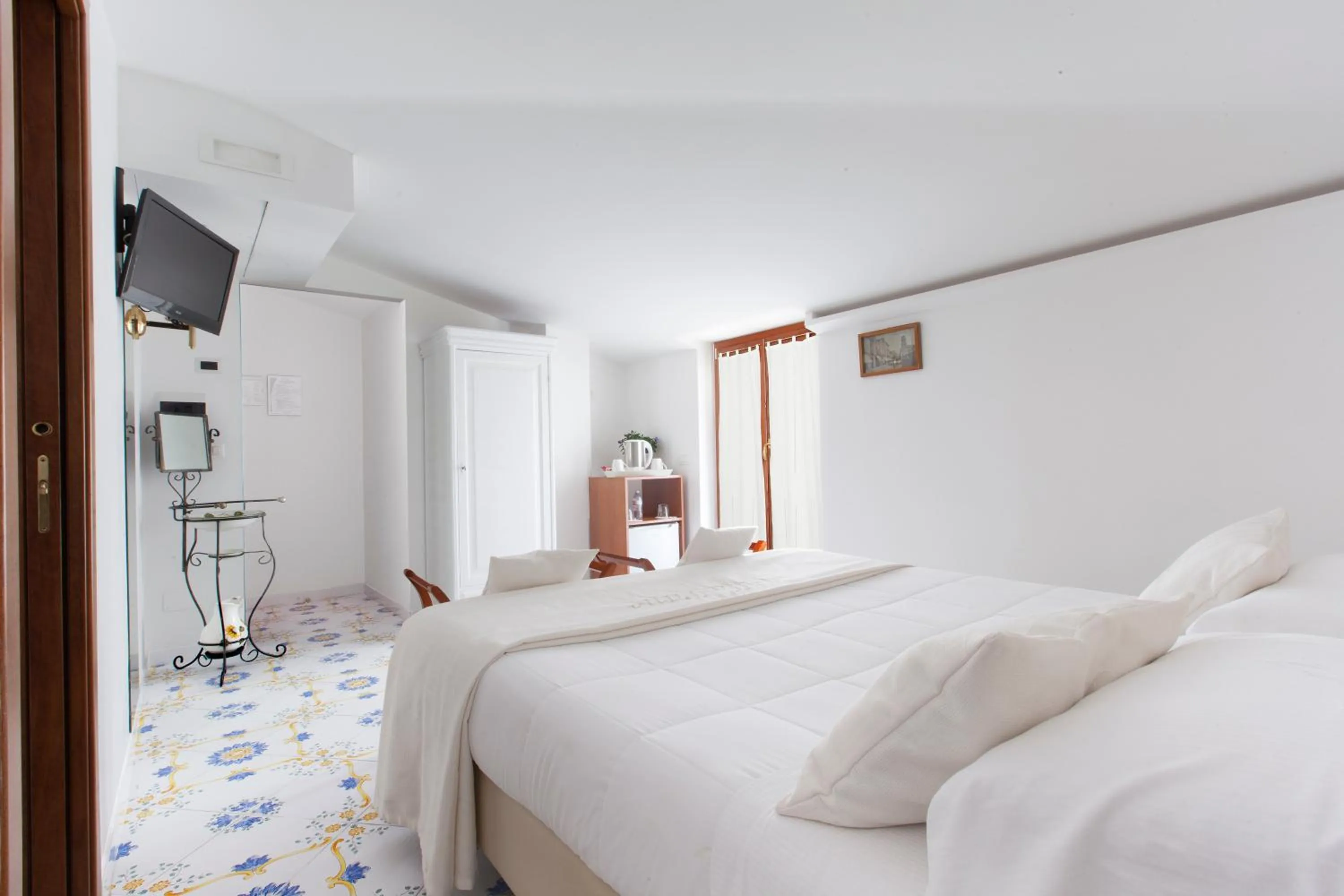 Photo of the whole room, Bed in Villa Pane Resort