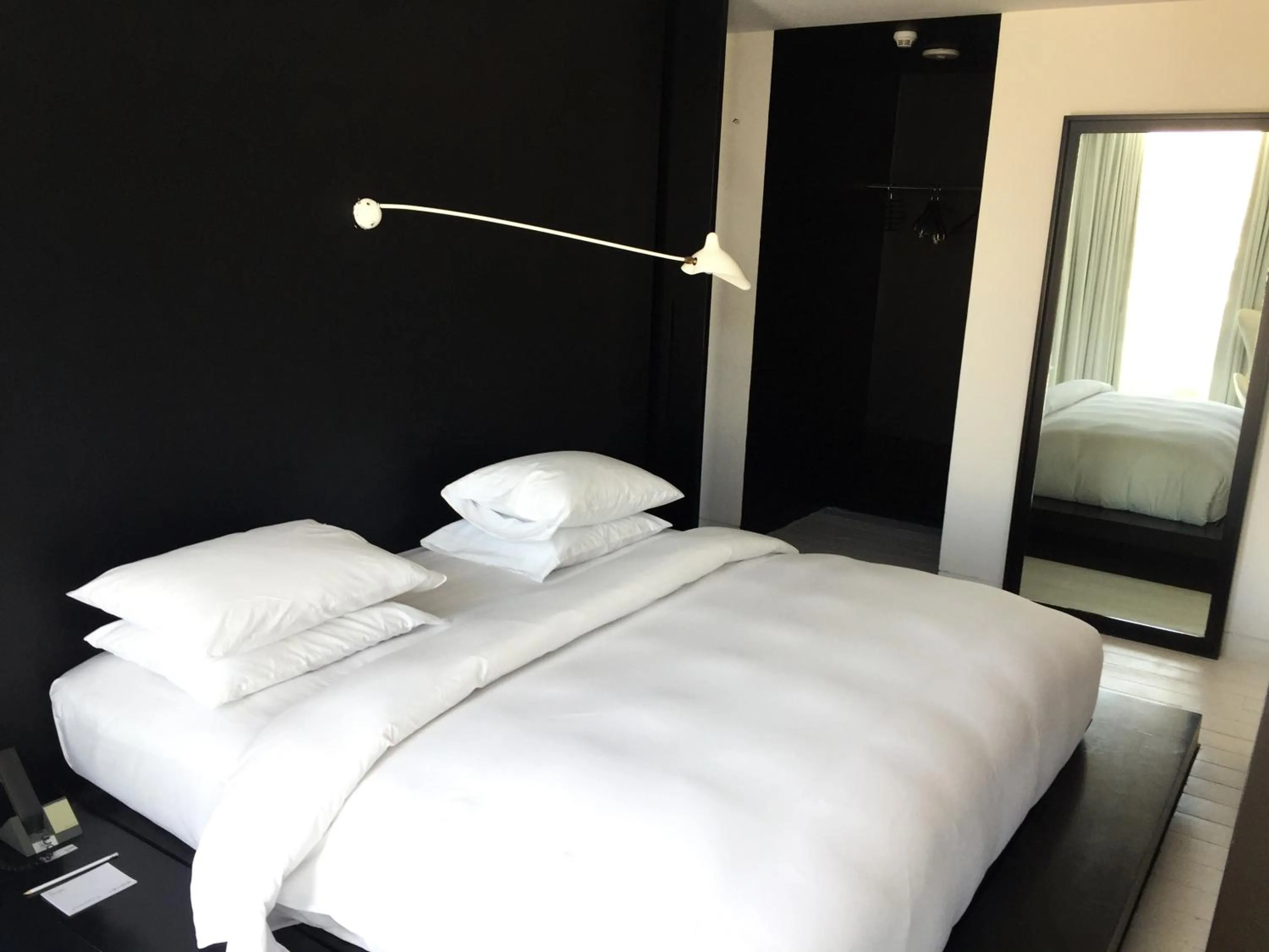 Bed in Habita Monterrey, a Member of Design Hotels