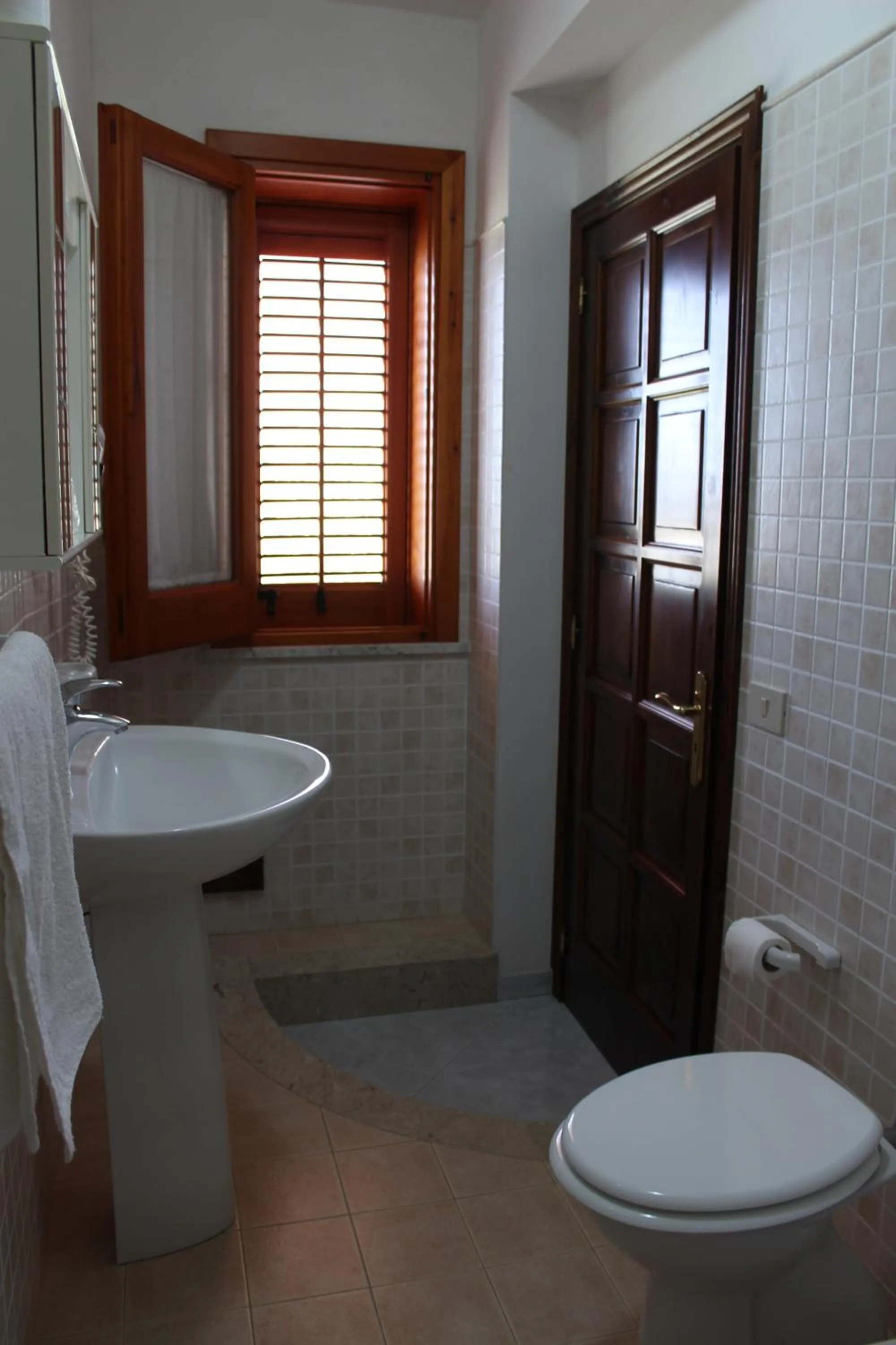Toilet in Raggio di Sole Bed & Breakfast