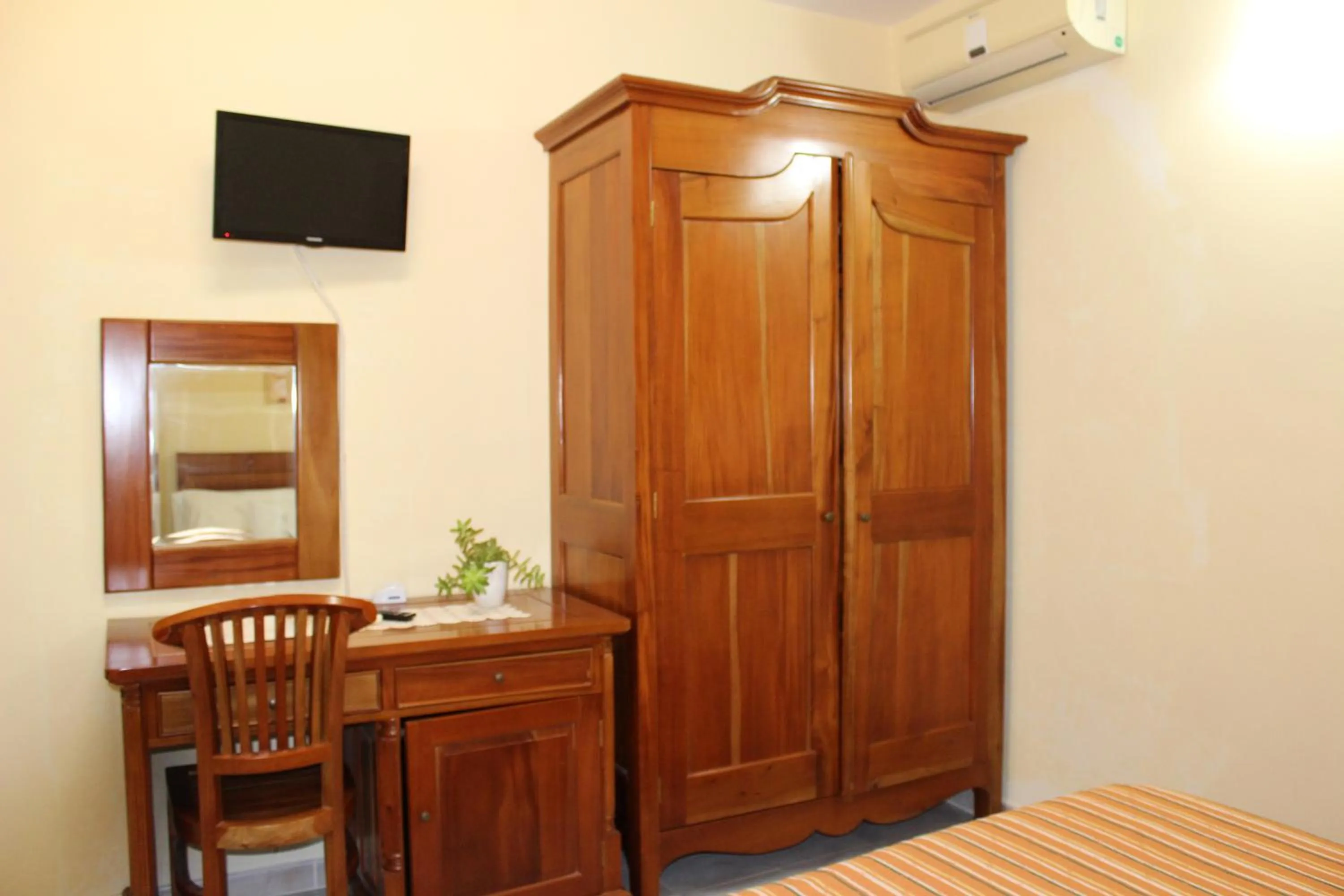 TV and multimedia in Raggio di Sole Bed & Breakfast