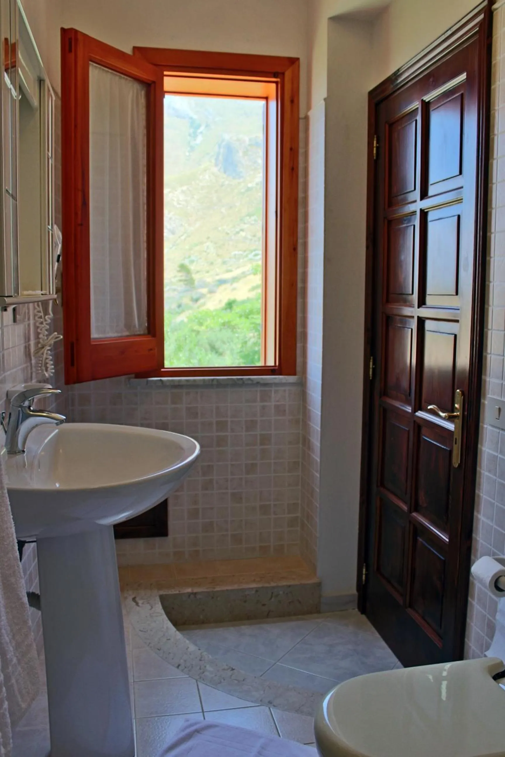 Bathroom in Raggio di Sole Bed & Breakfast
