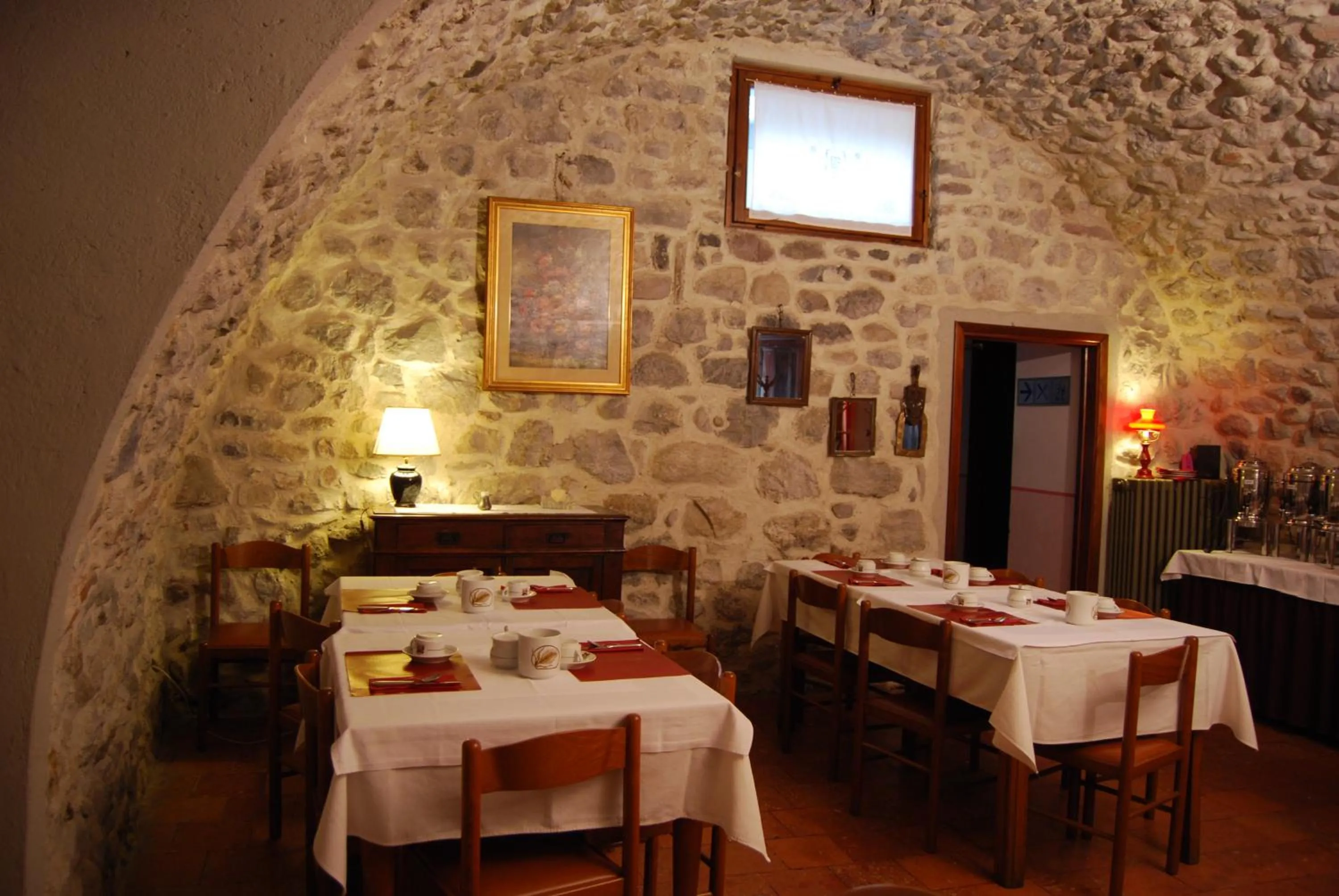Restaurant/places to eat in Albergo Ristorante Orazio