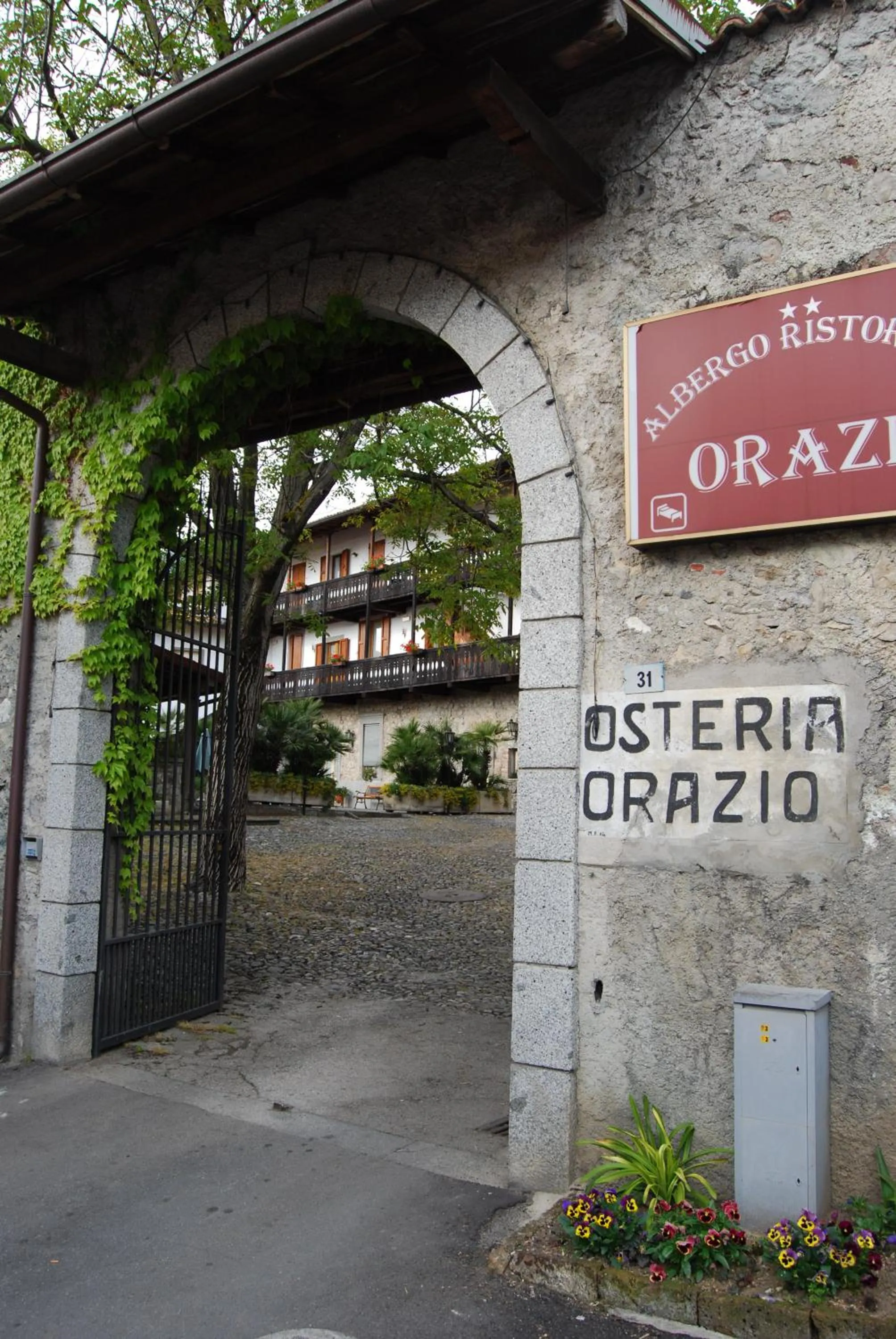 Facade/entrance in Albergo Ristorante Orazio