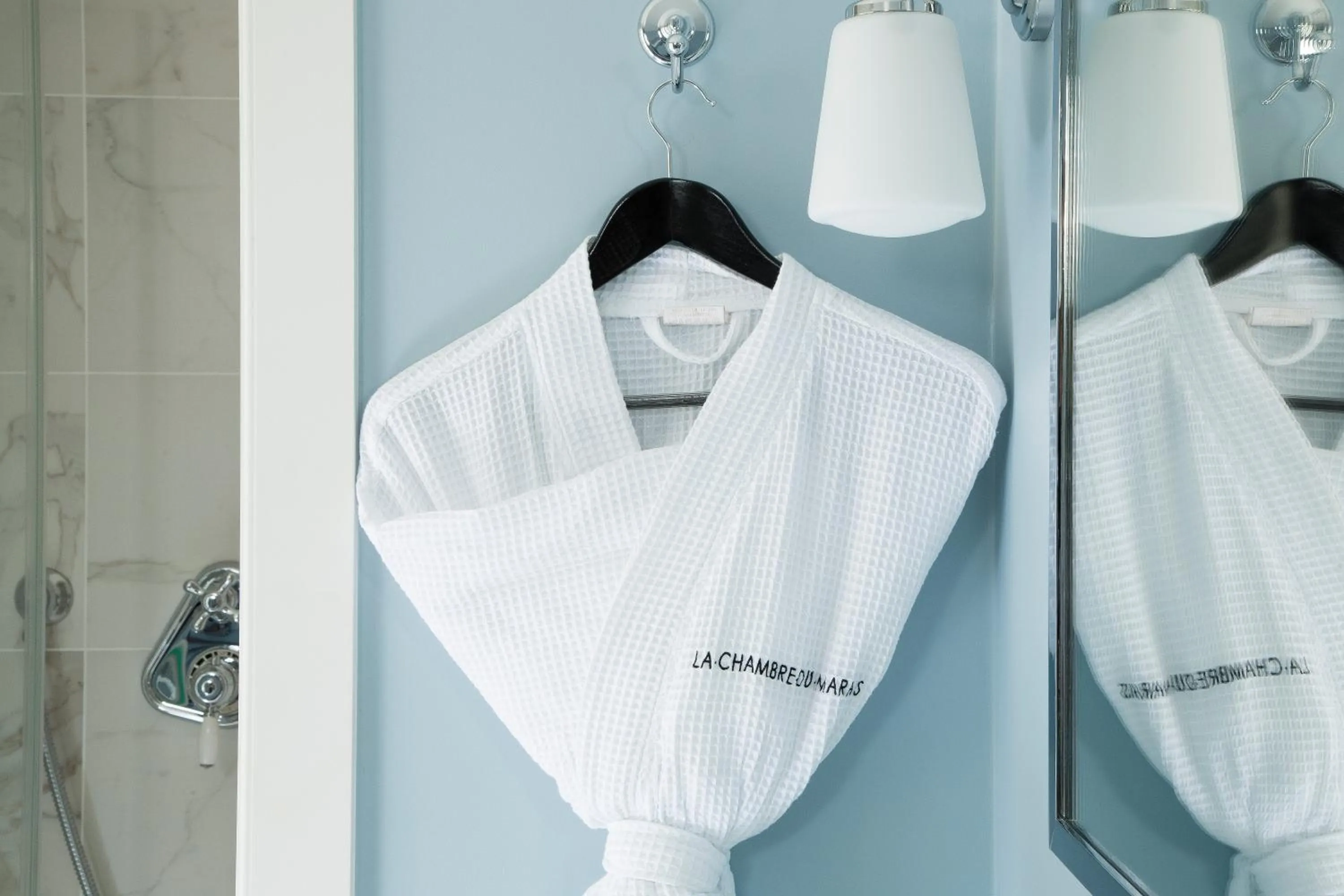 Bathroom in La Chambre du Marais