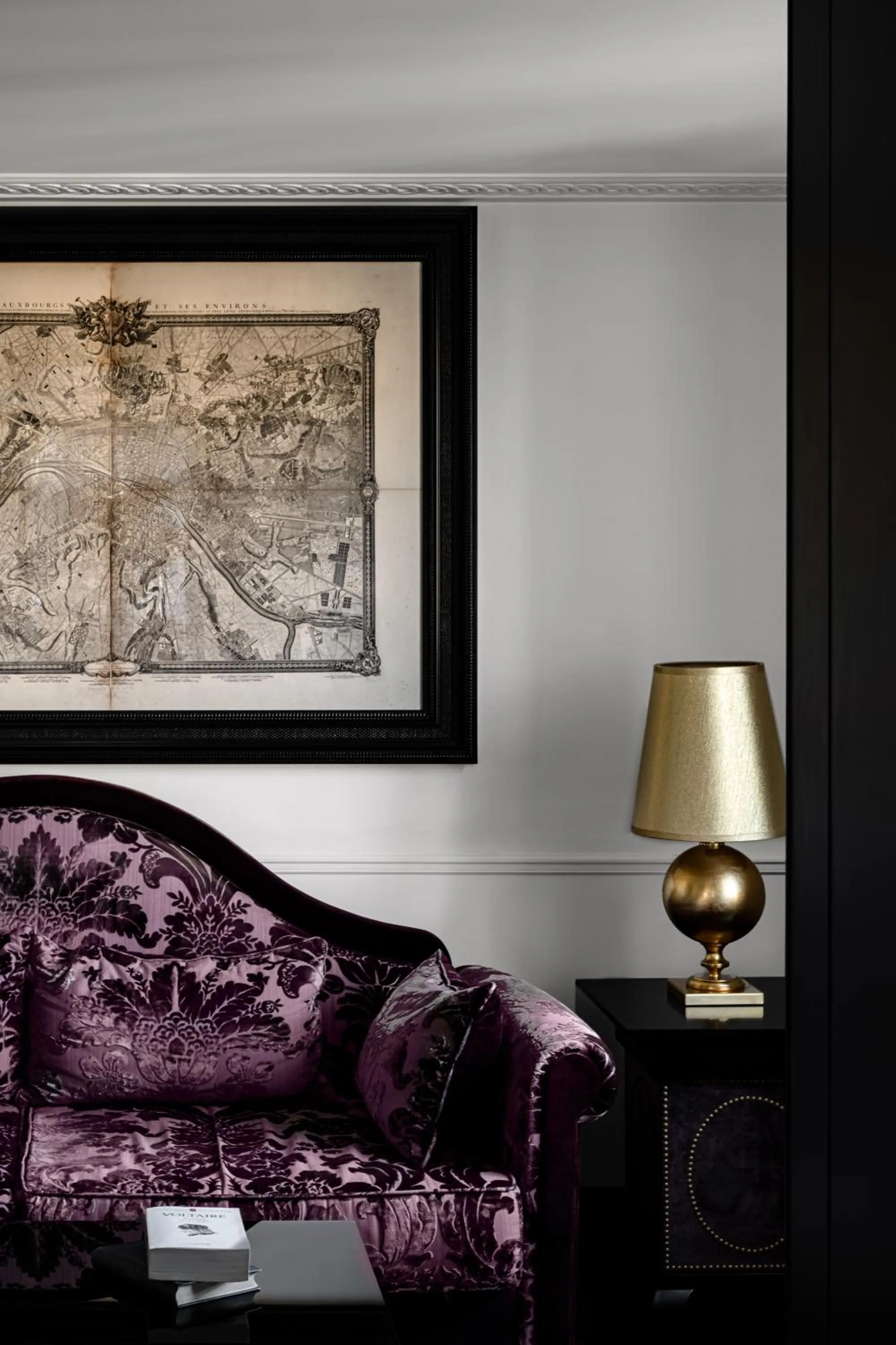 Living room in La Chambre du Marais