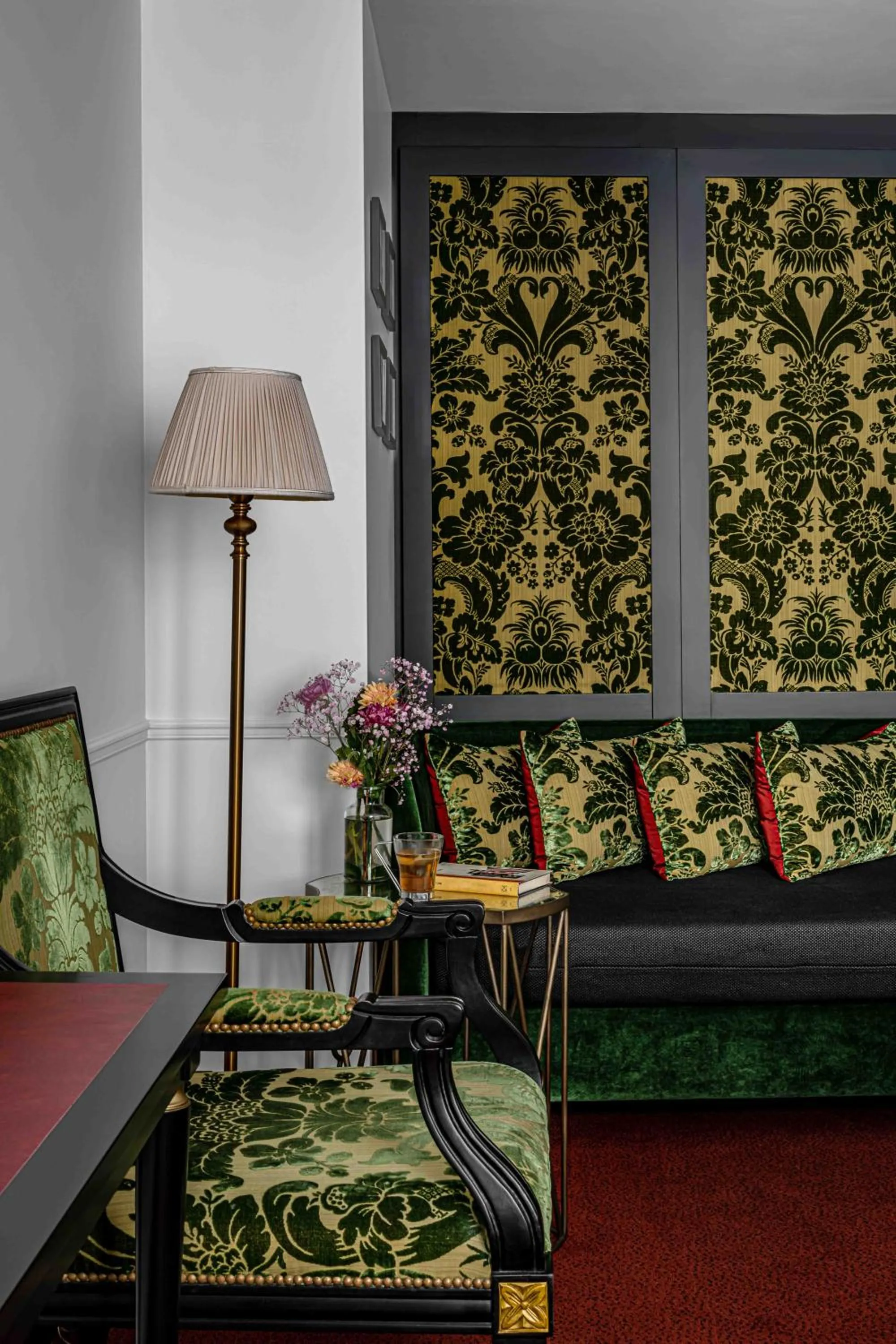 Living room in La Chambre du Marais