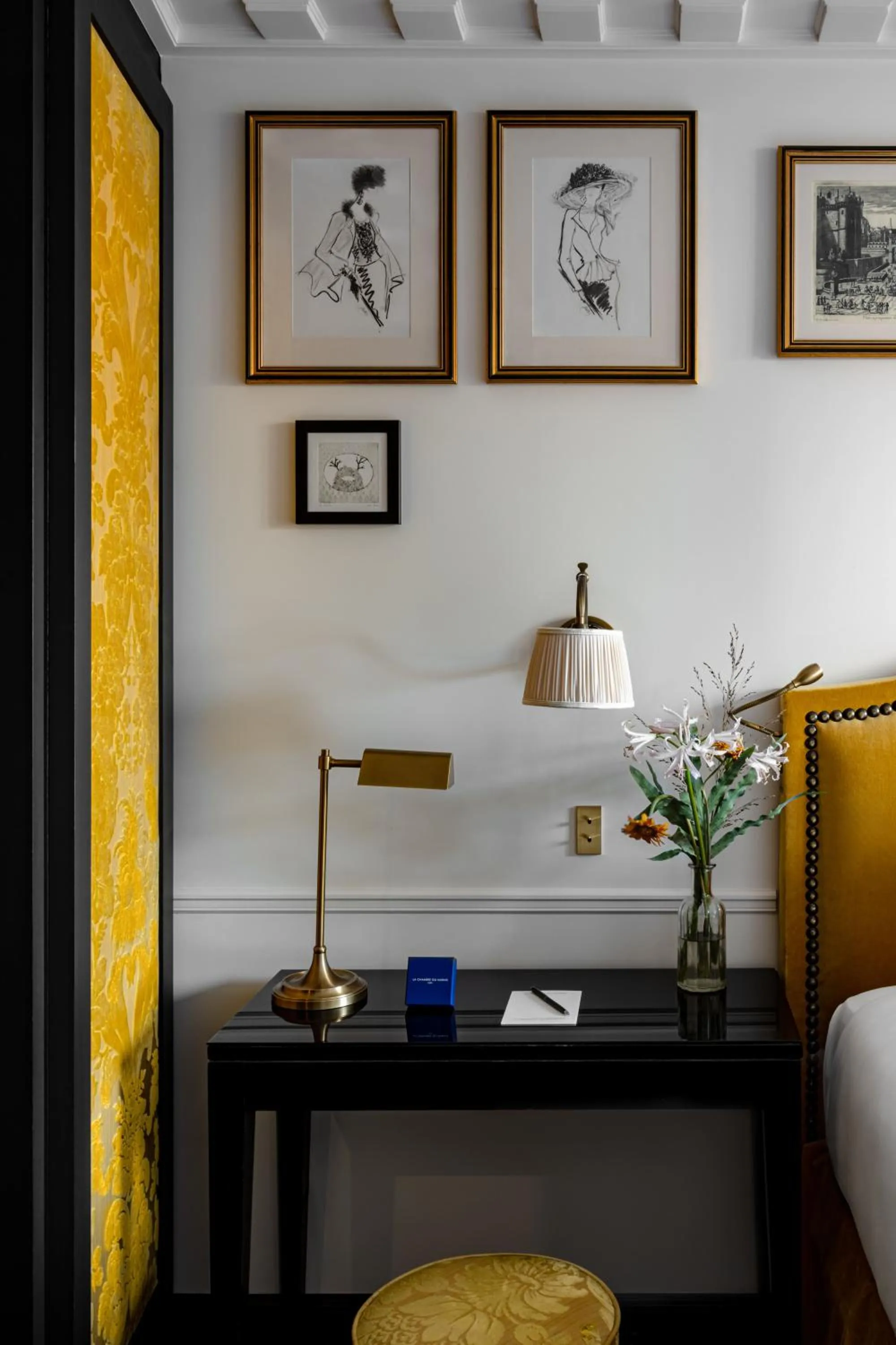 Bedroom in La Chambre du Marais