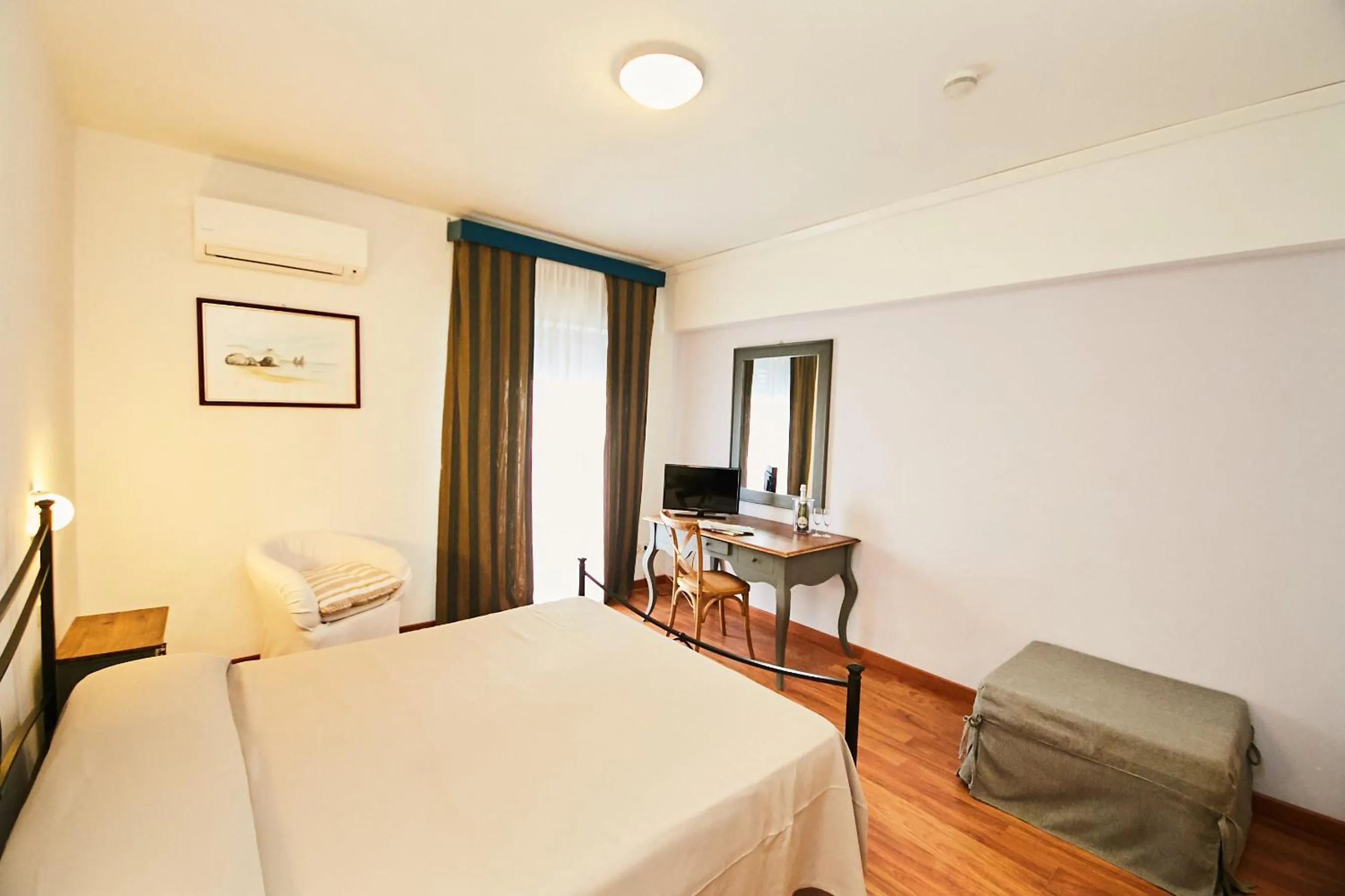 Bed in Hotel Enterprise