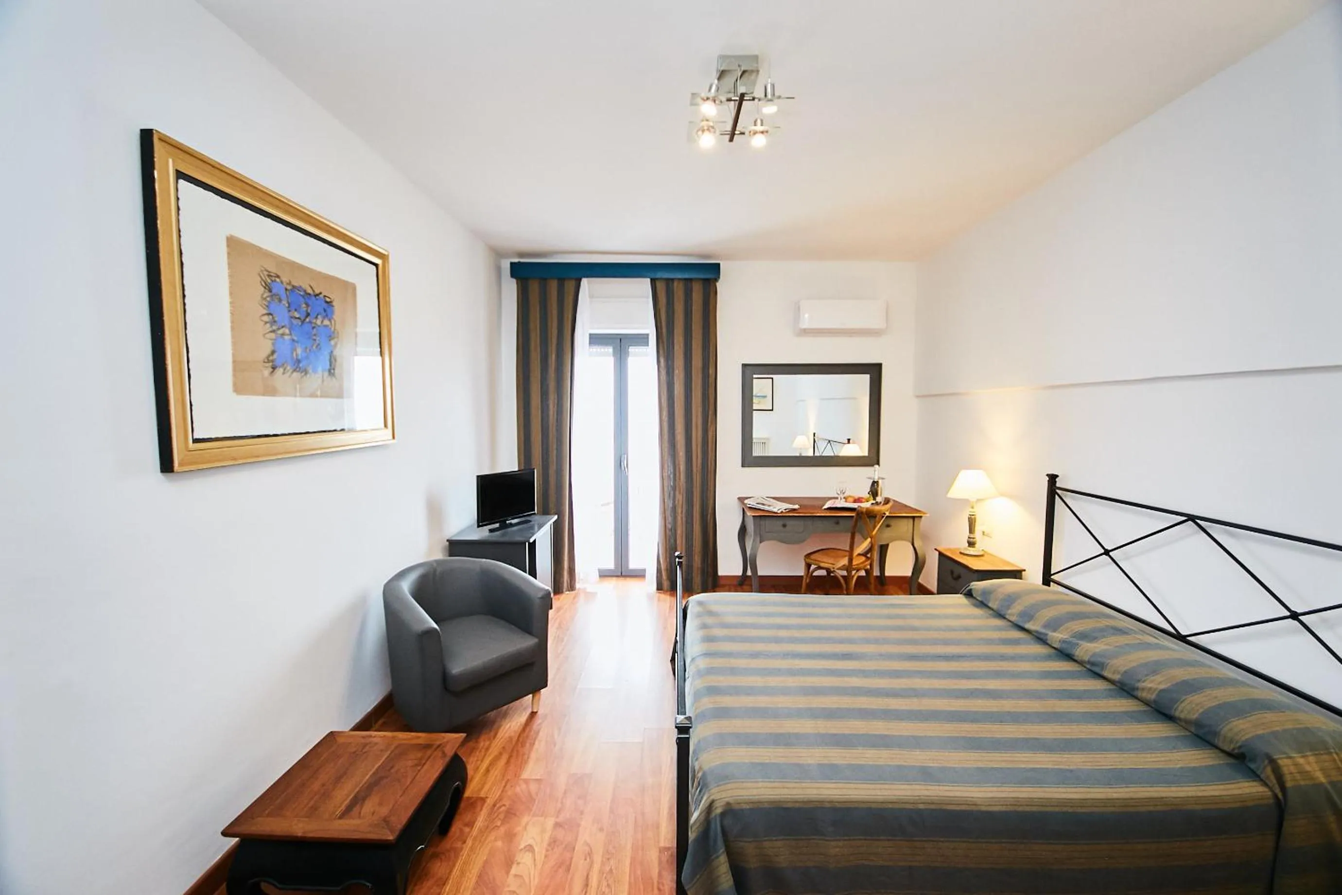 Bed in Hotel Enterprise