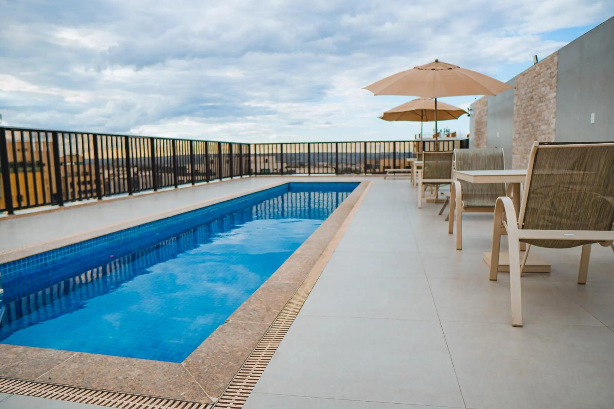Swimming pool in Nobile Suites Monumental