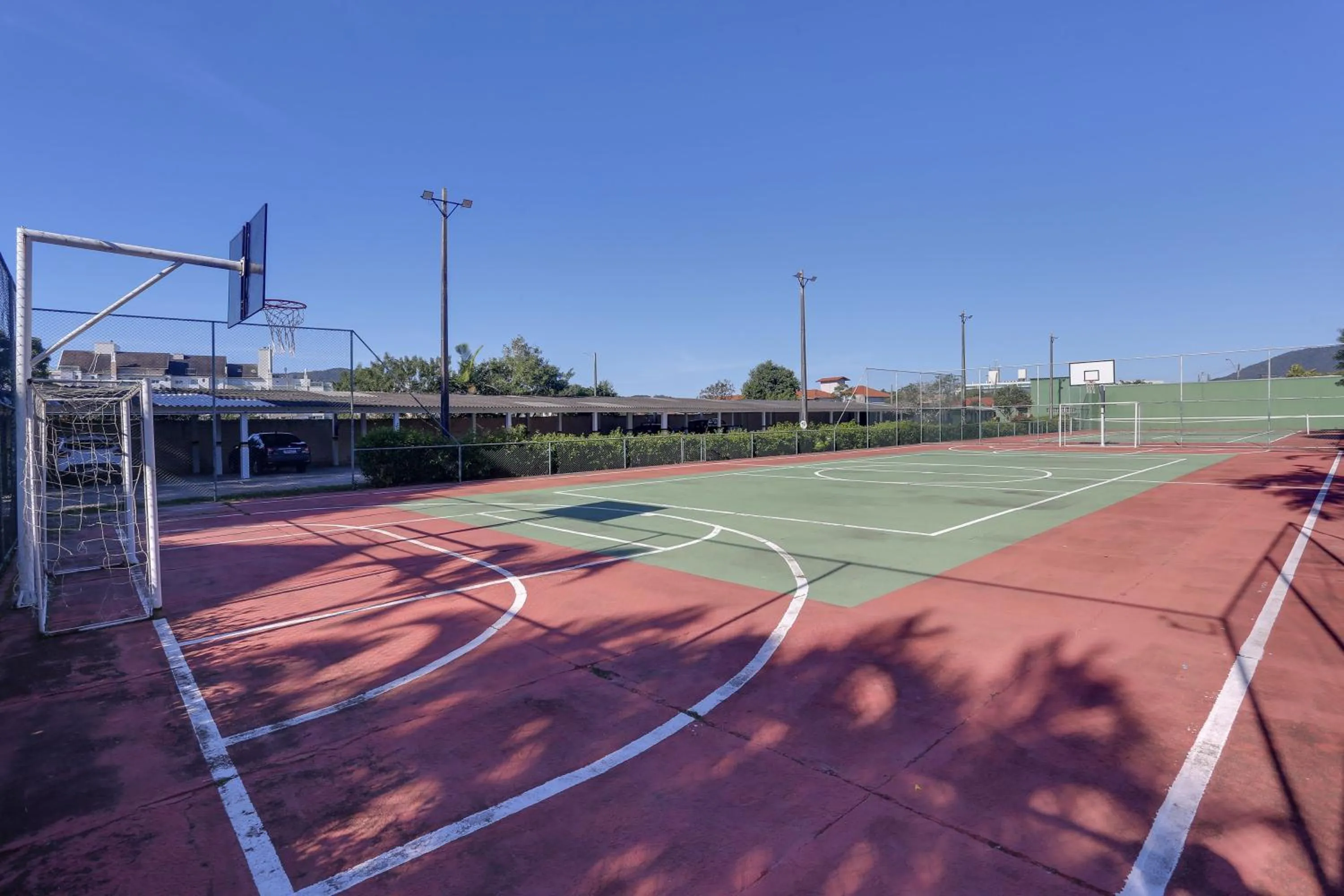 Tennis court in Hotel Porto Sol Beach
