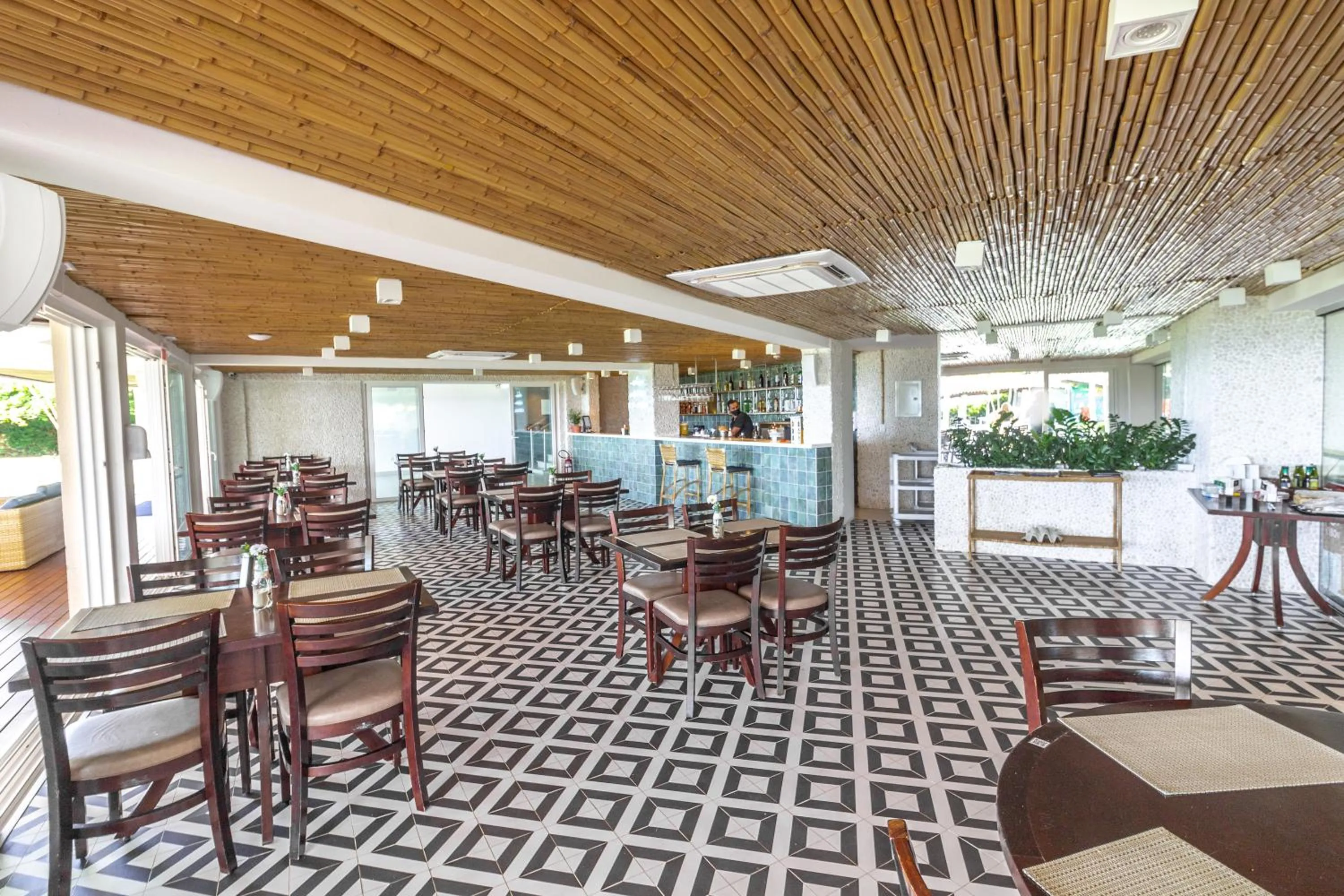 Restaurant/places to eat in Hotel Porto Sol Beach