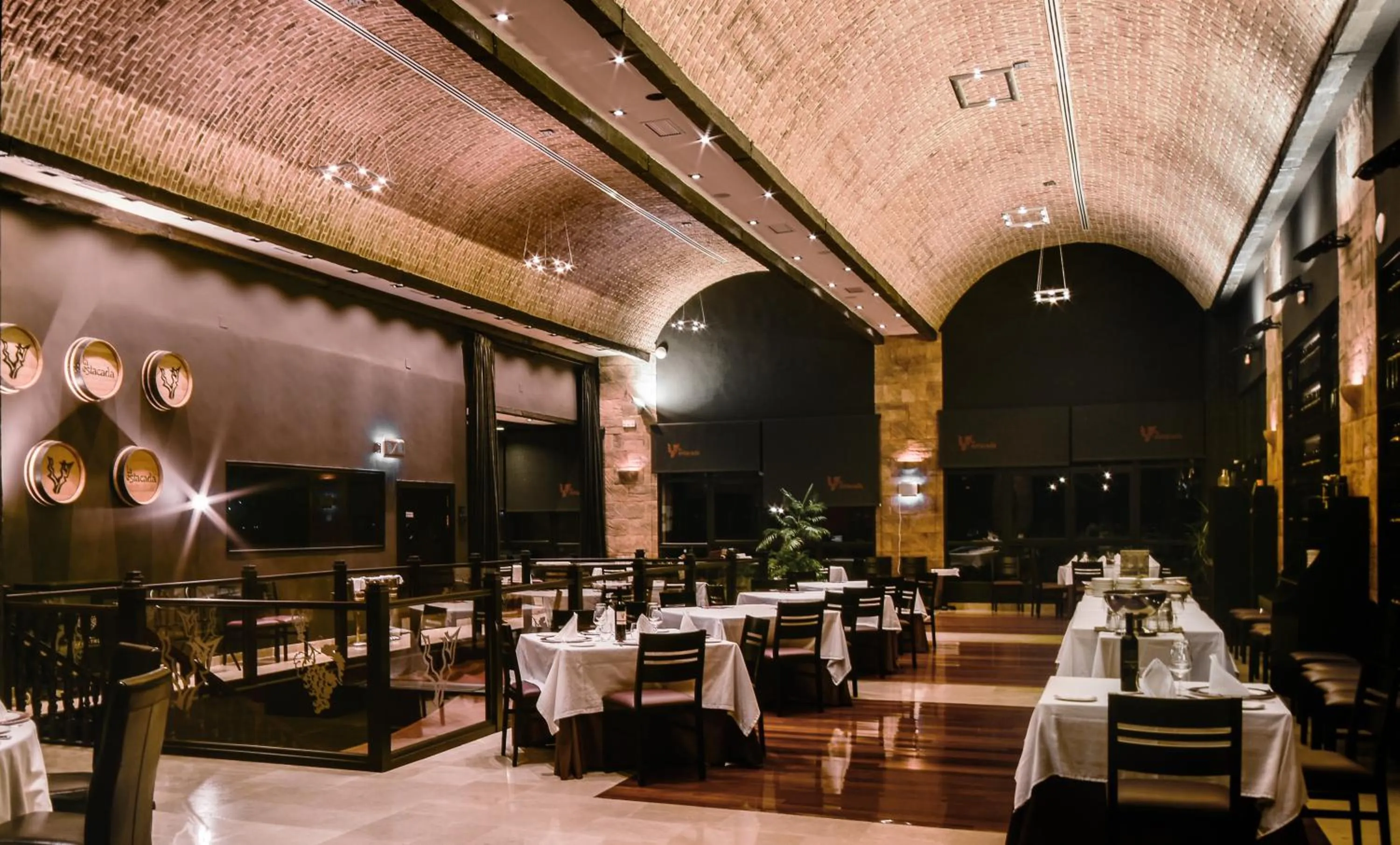 Restaurant/places to eat in Complejo Enoturístico Finca La Estacada