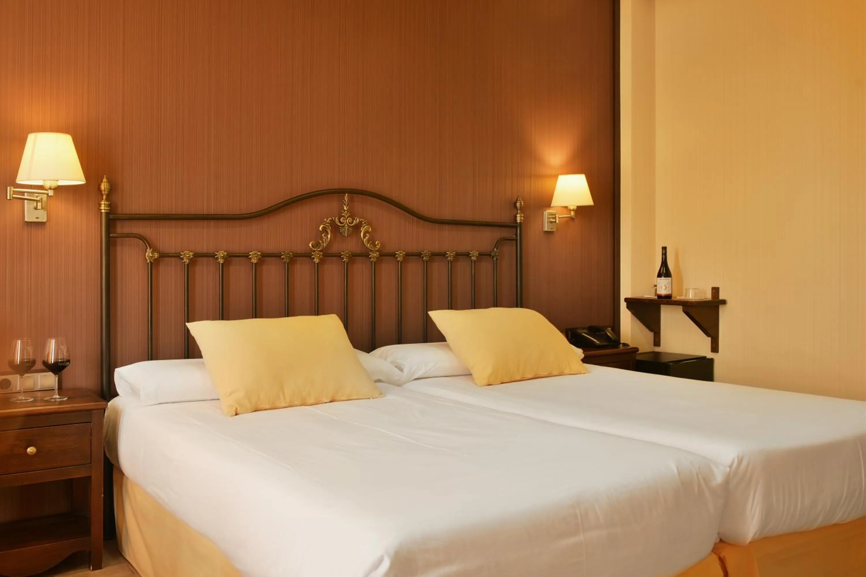 Decorative detail, Bed in Complejo Enoturístico Finca La Estacada