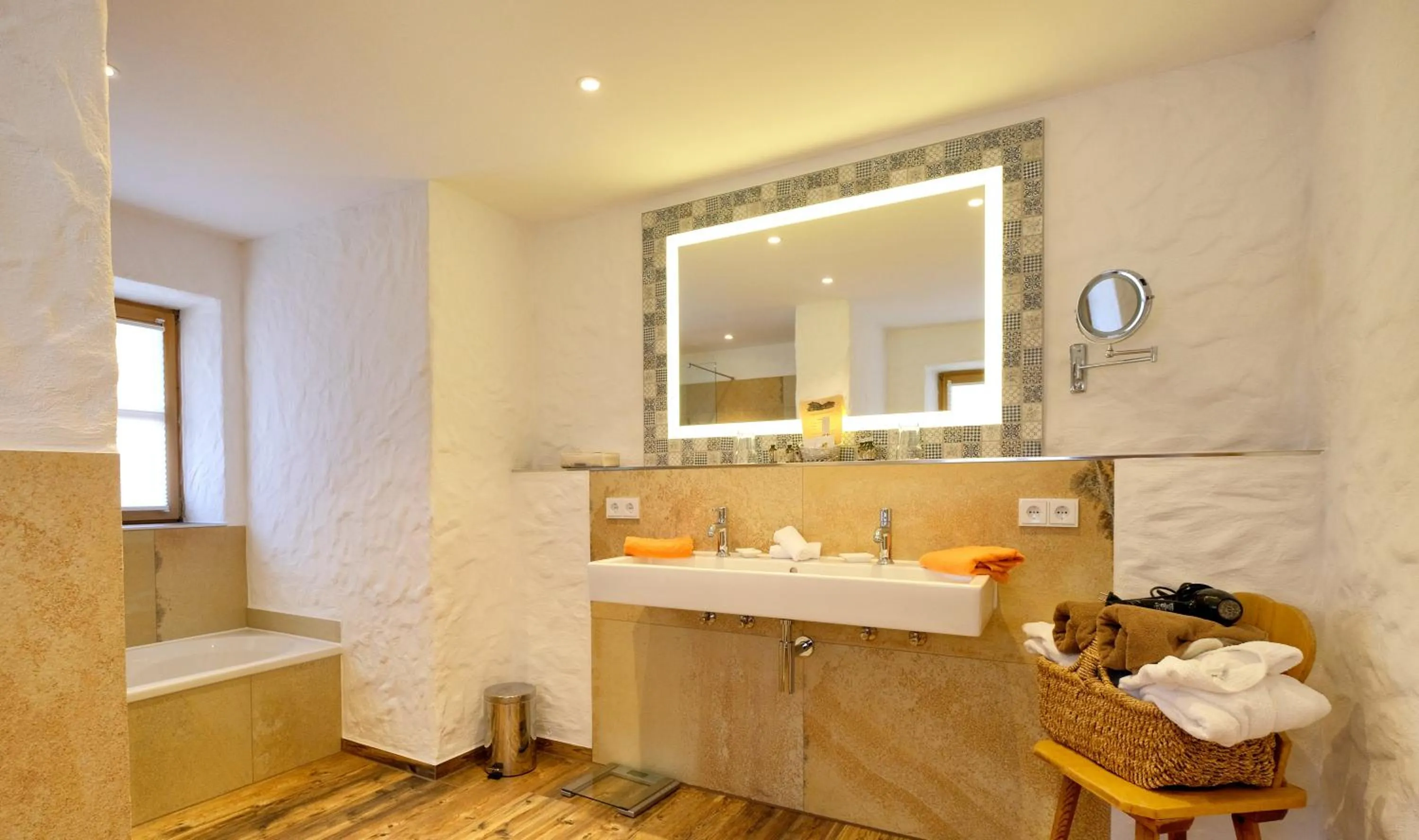 Bathroom in Hotel Maier zum Kirschner