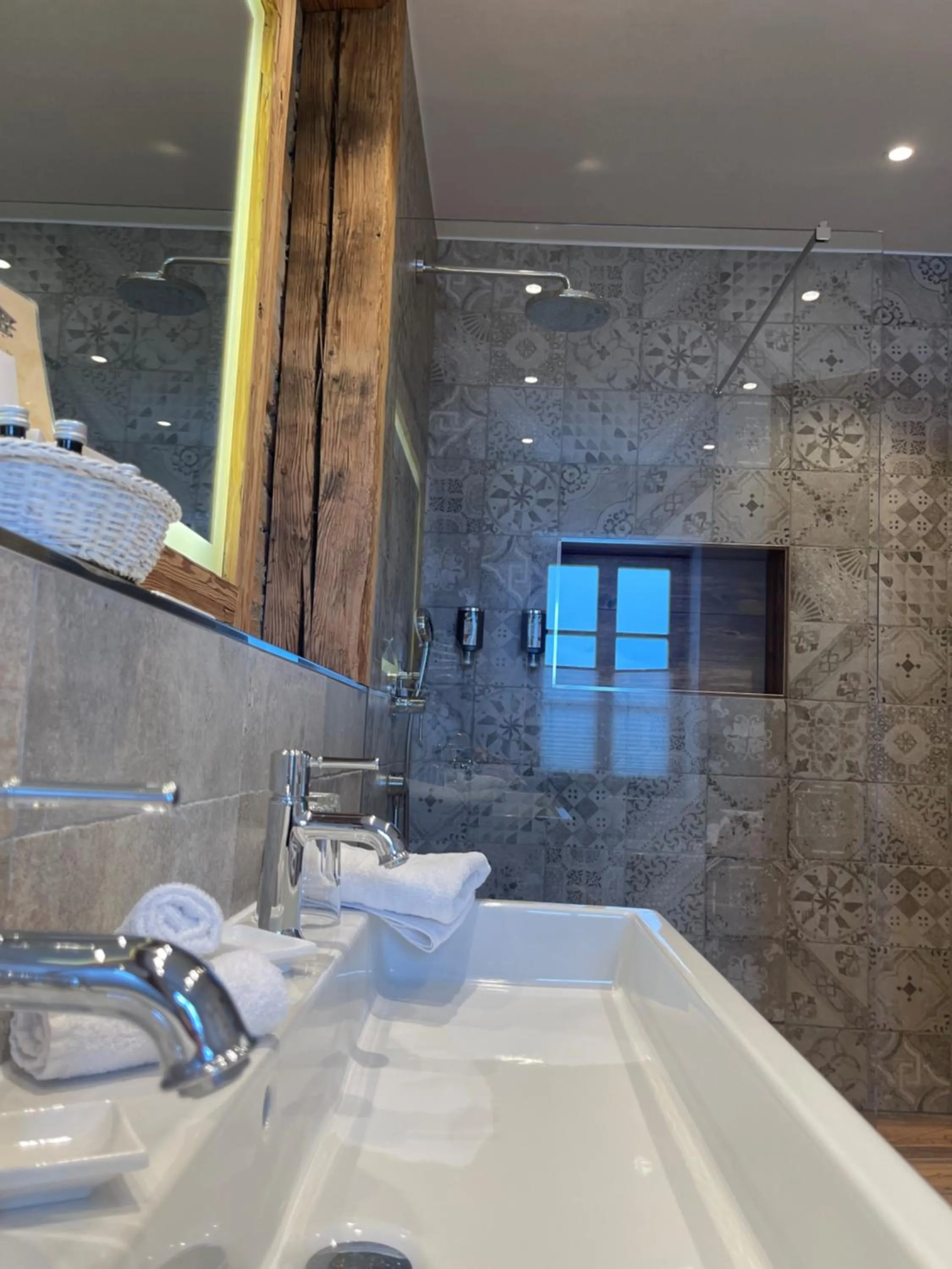 Bathroom in Hotel Maier zum Kirschner
