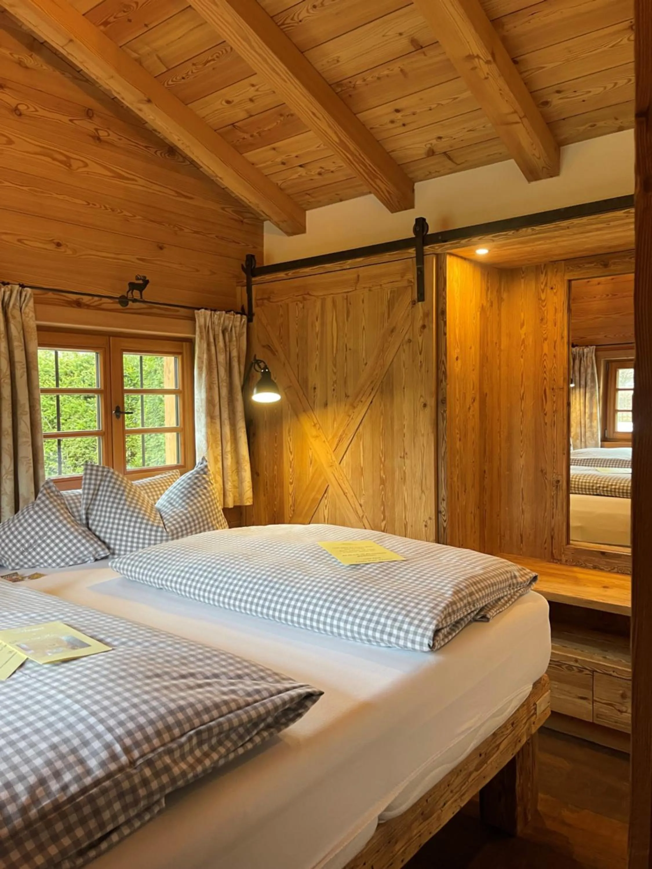 Bedroom, Bed in Hotel Maier zum Kirschner