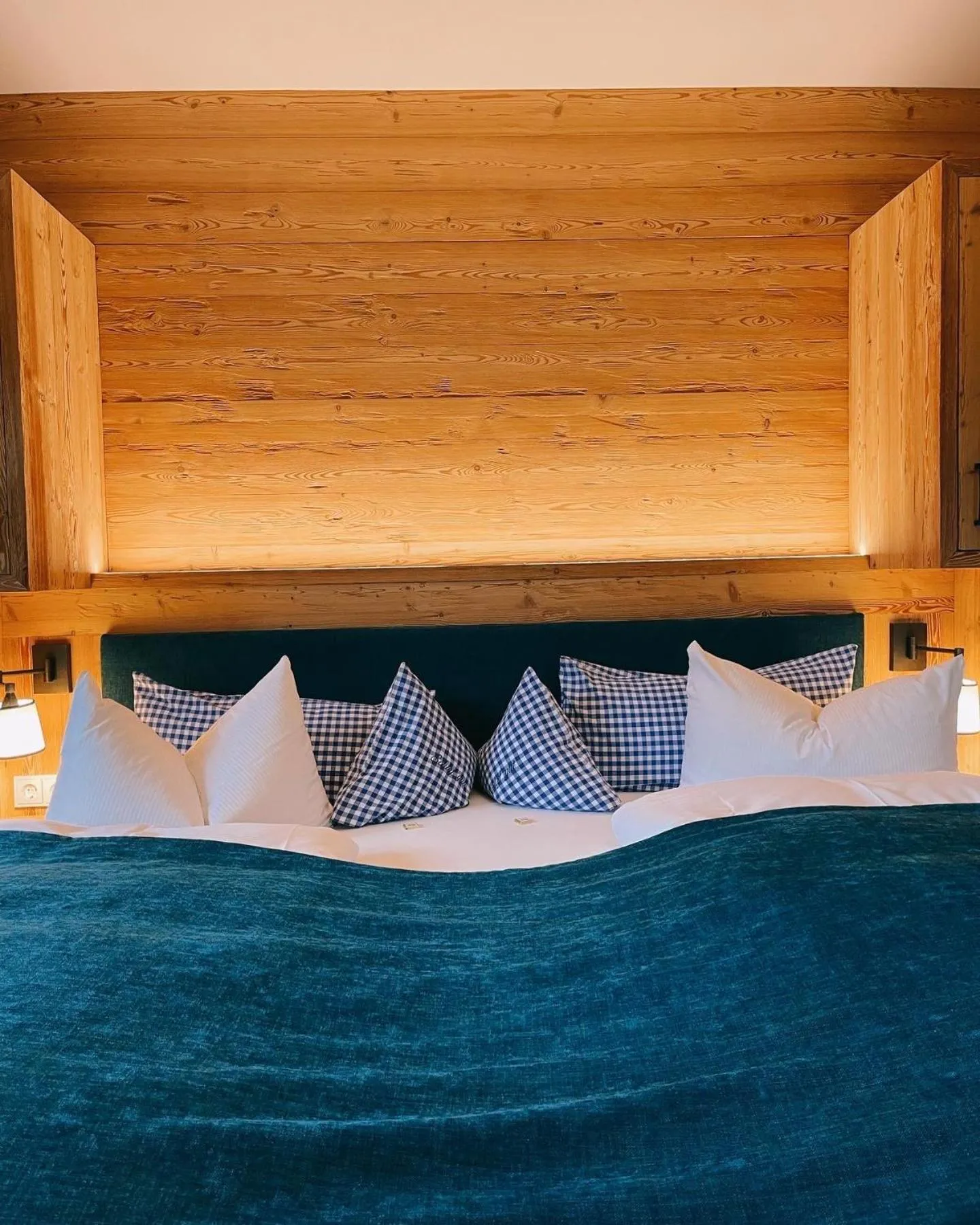 Bed in Hotel Maier zum Kirschner