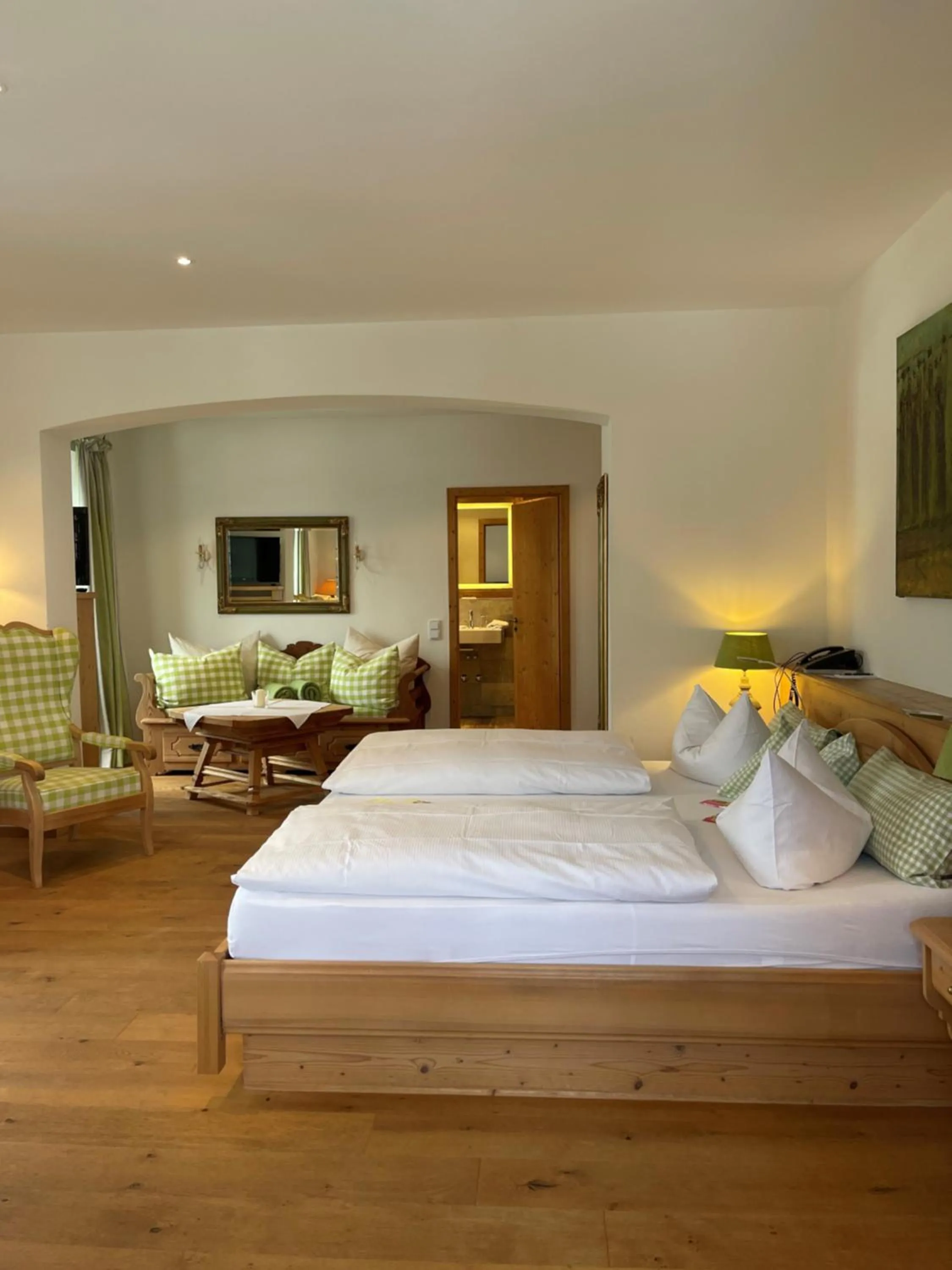 Photo of the whole room, Bed in Hotel Maier zum Kirschner
