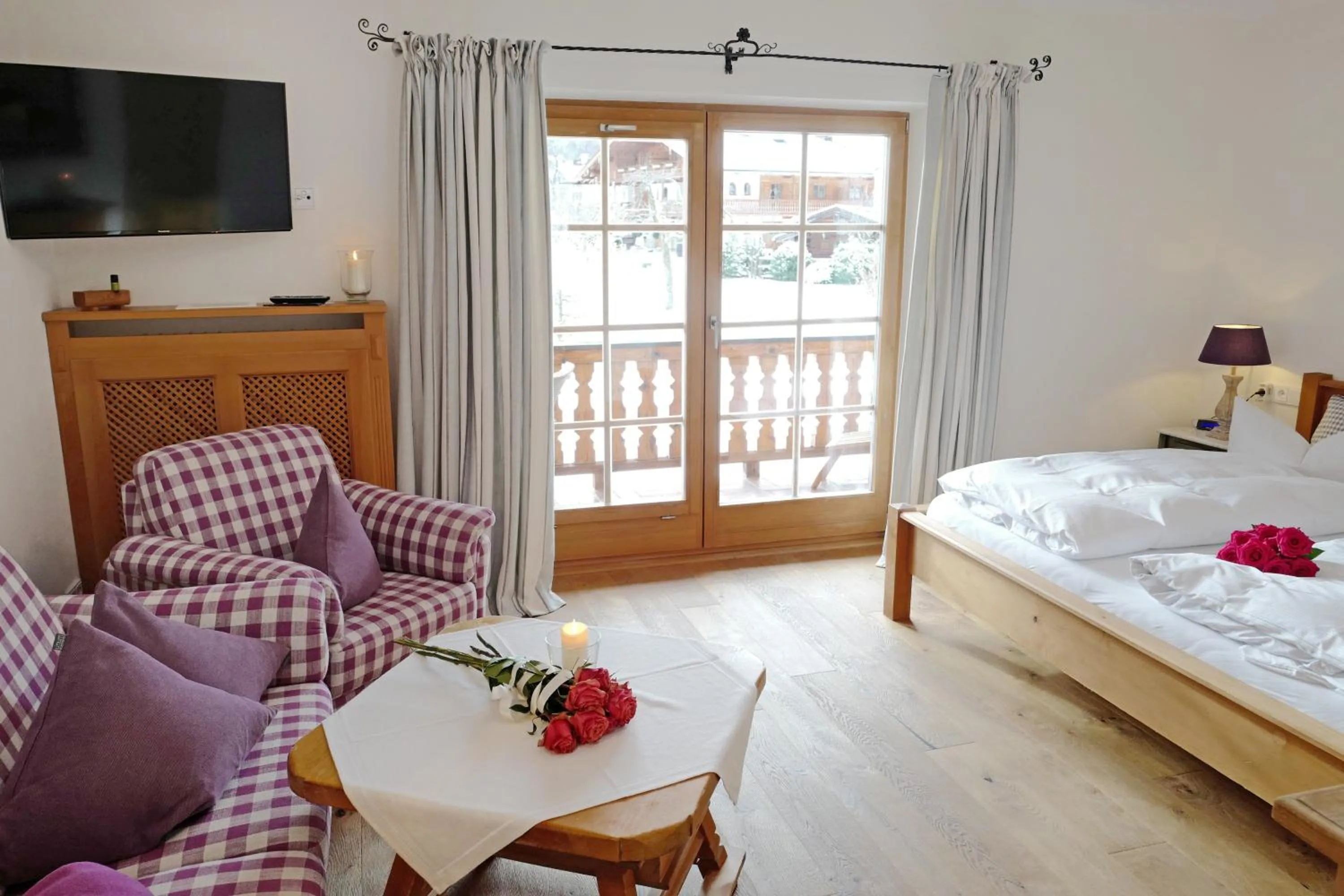 Photo of the whole room, Bed in Hotel Maier zum Kirschner
