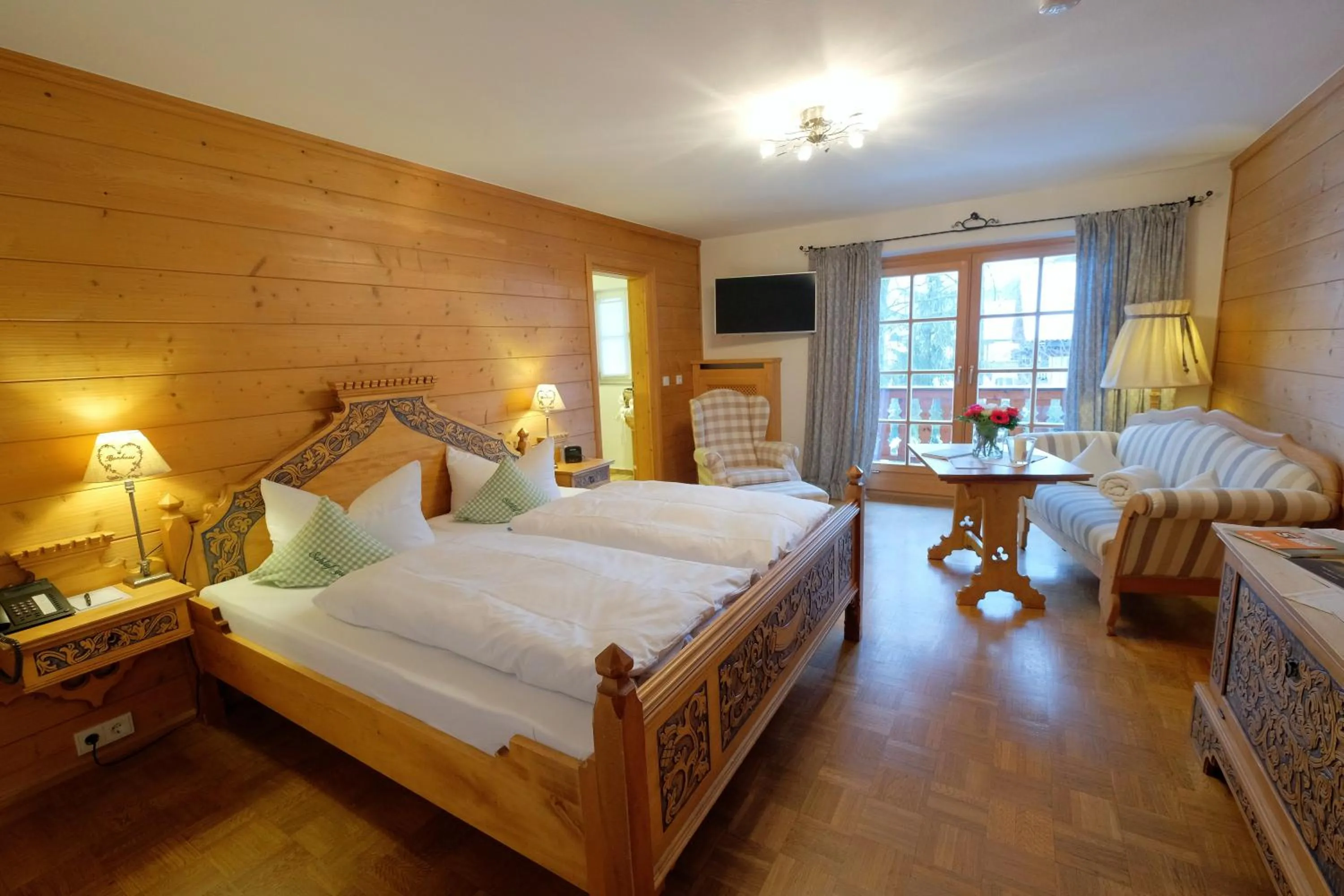 Photo of the whole room, Bed in Hotel Maier zum Kirschner