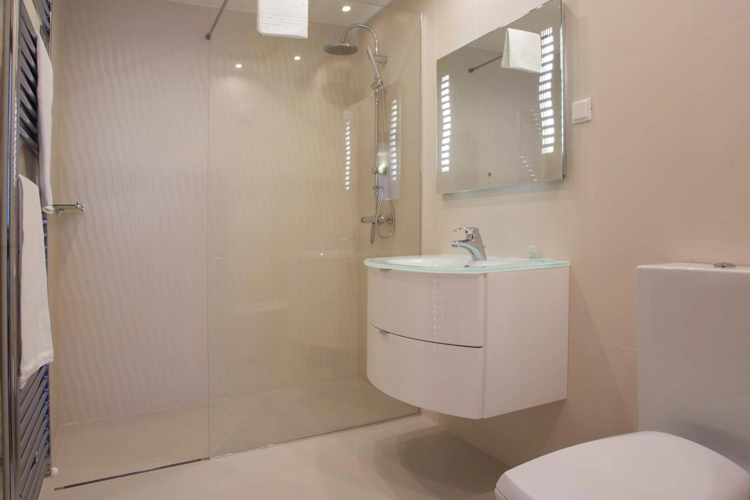 Shower in Adrion Aparthotel