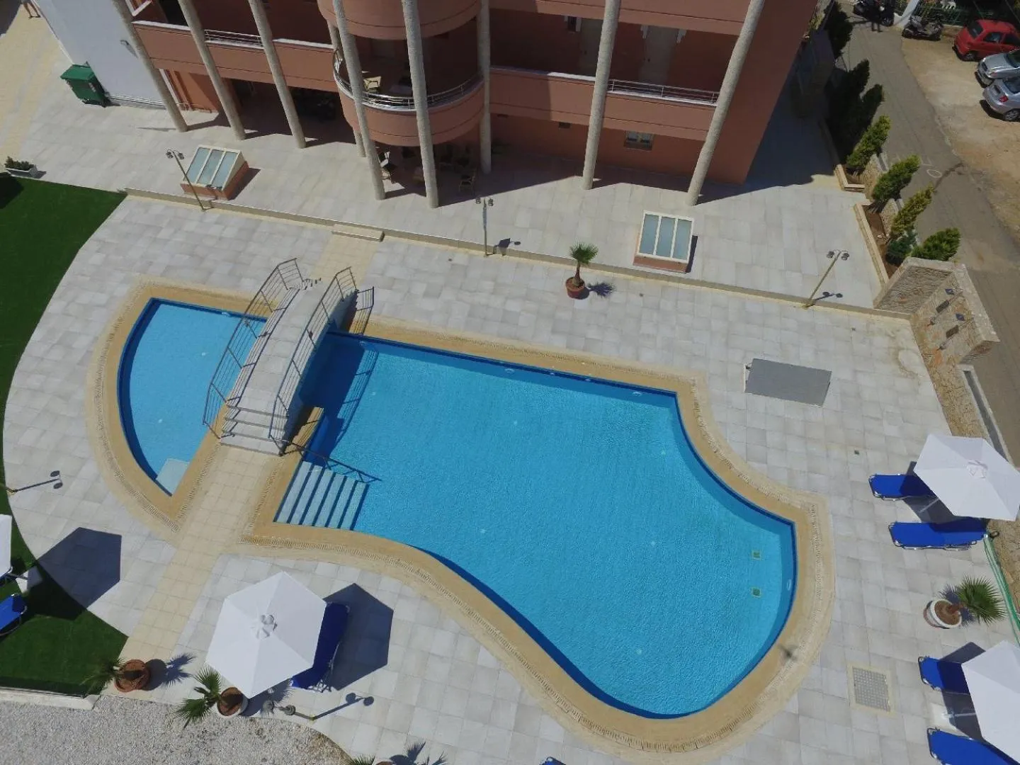 Swimming pool in Pleasure Beach Hotel