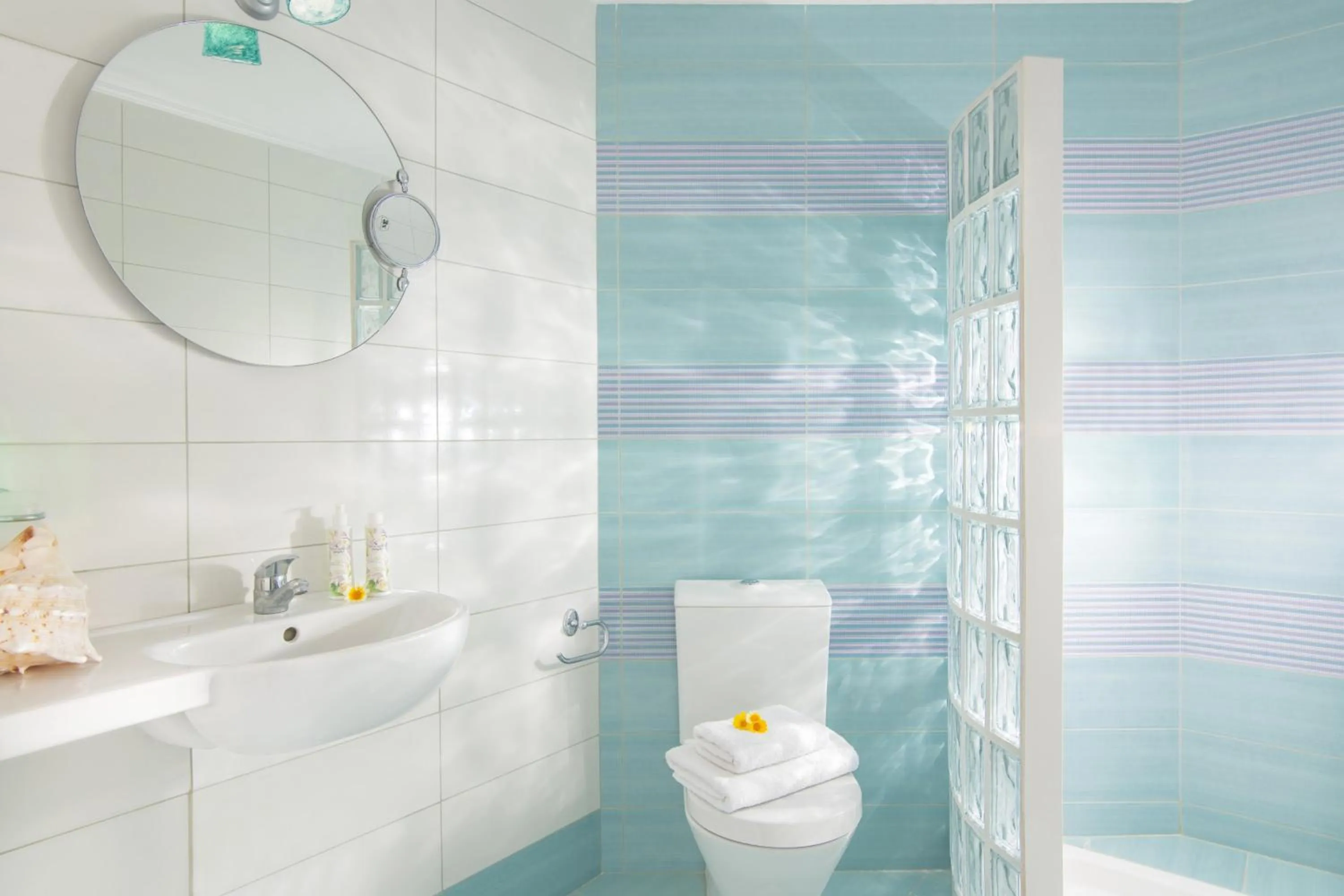 Bathroom in Pleasure Beach Hotel