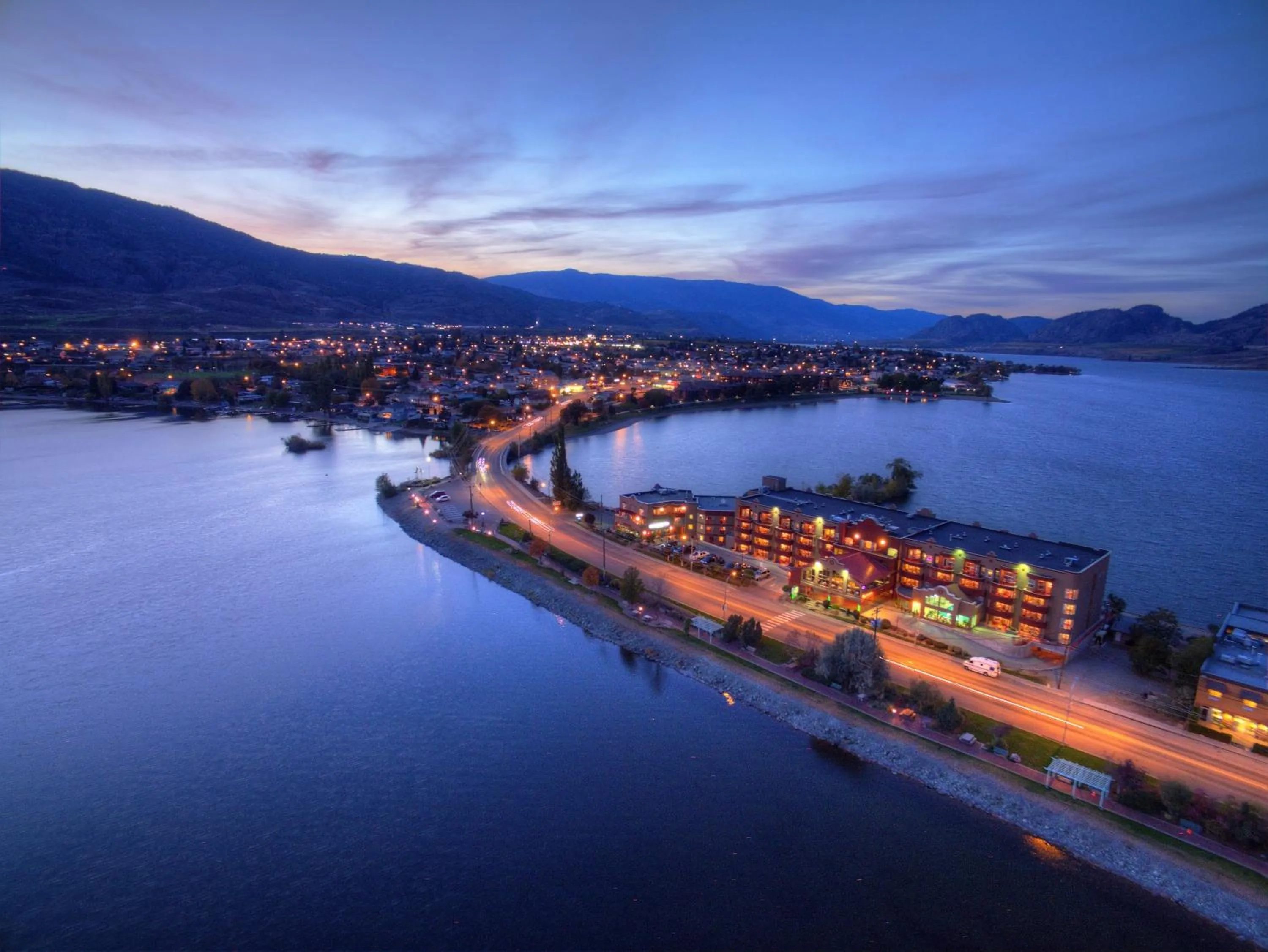 Property building in Holiday Inn Hotel & Suites Osoyoos by IHG
