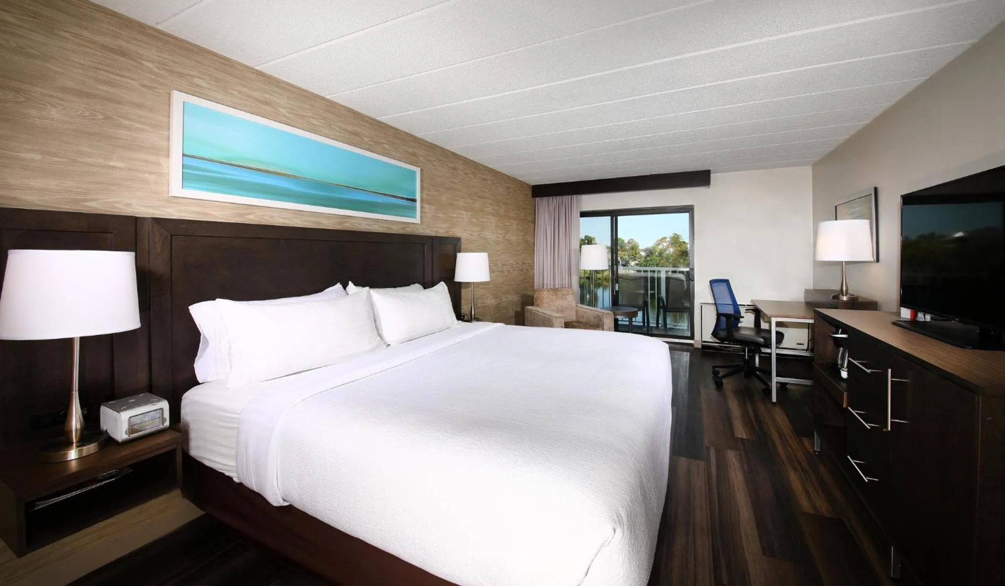 Photo of the whole room, Bed in Holiday Inn Hotel Peterborough Waterfront by IHG