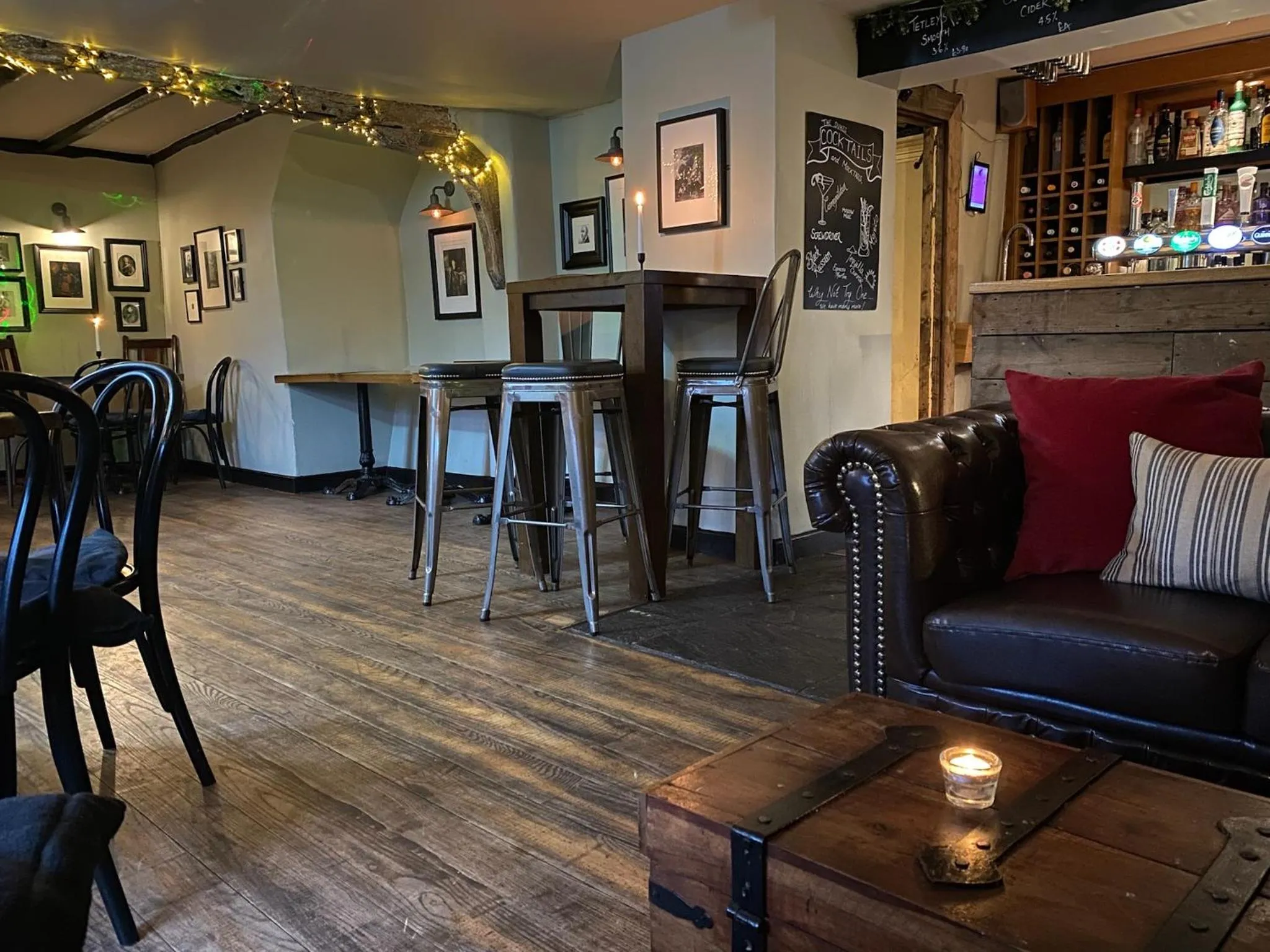 Lounge or bar in The Dukes