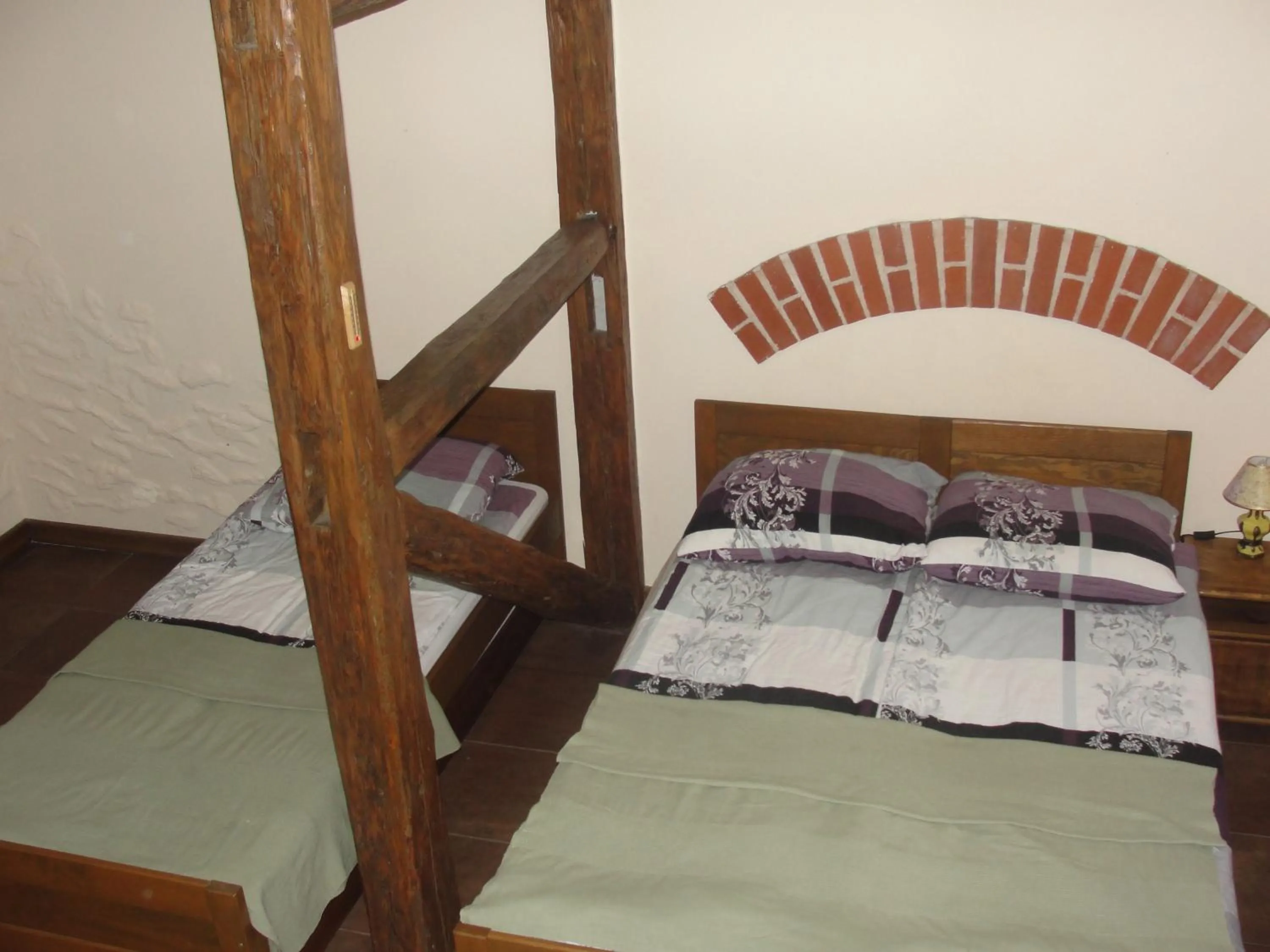 Bed in Pokoje i domki Saraceńska Chata