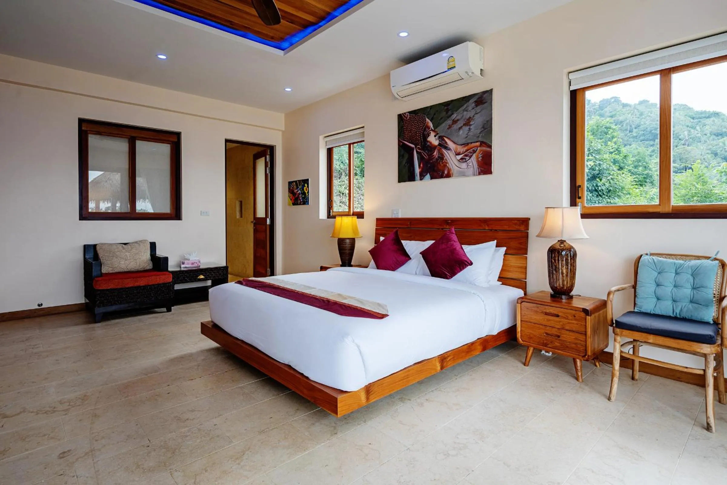 Bed in Sandalwood Luxury Villa Resort