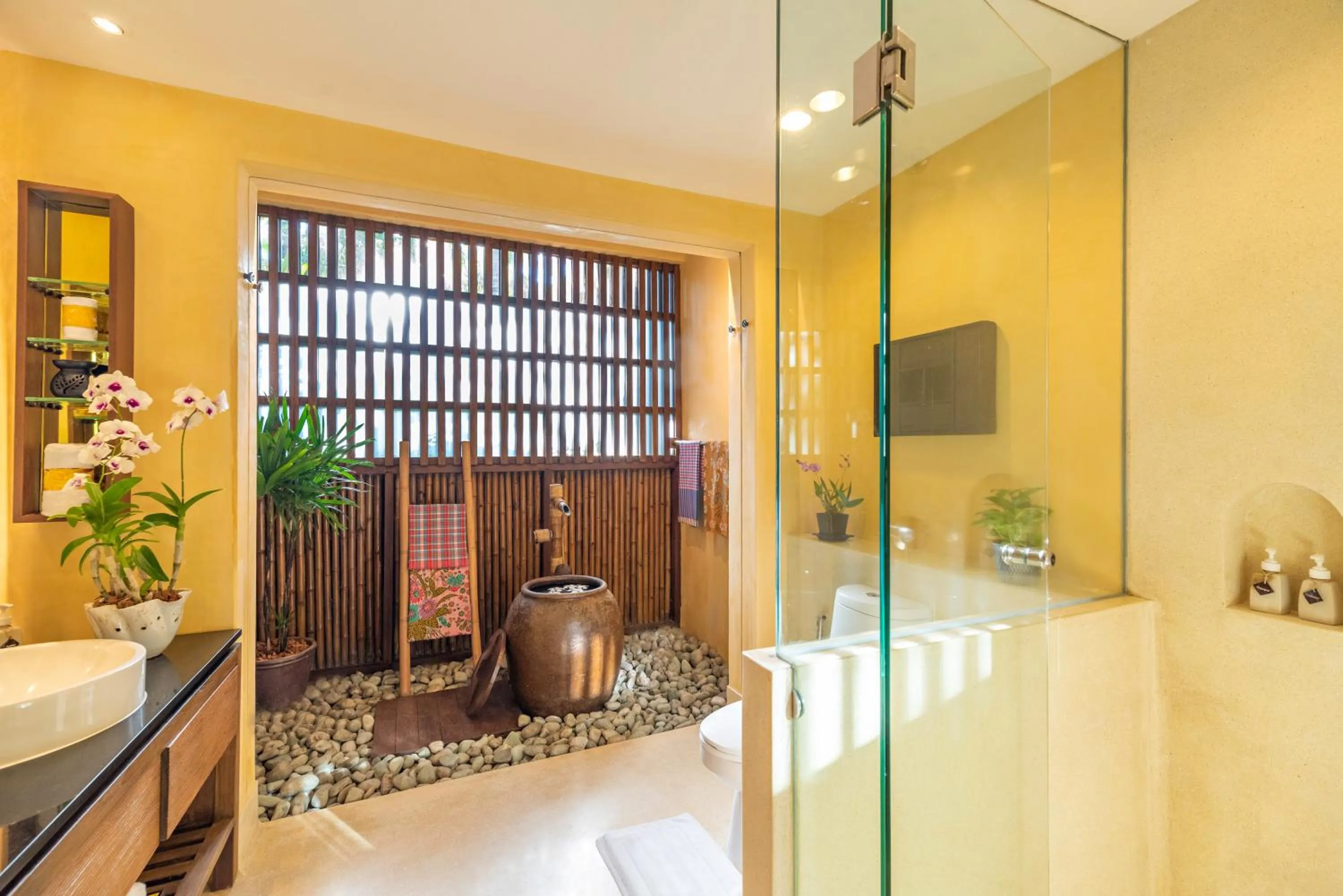 Toilet in Buri Rasa Village Samui Adults Only