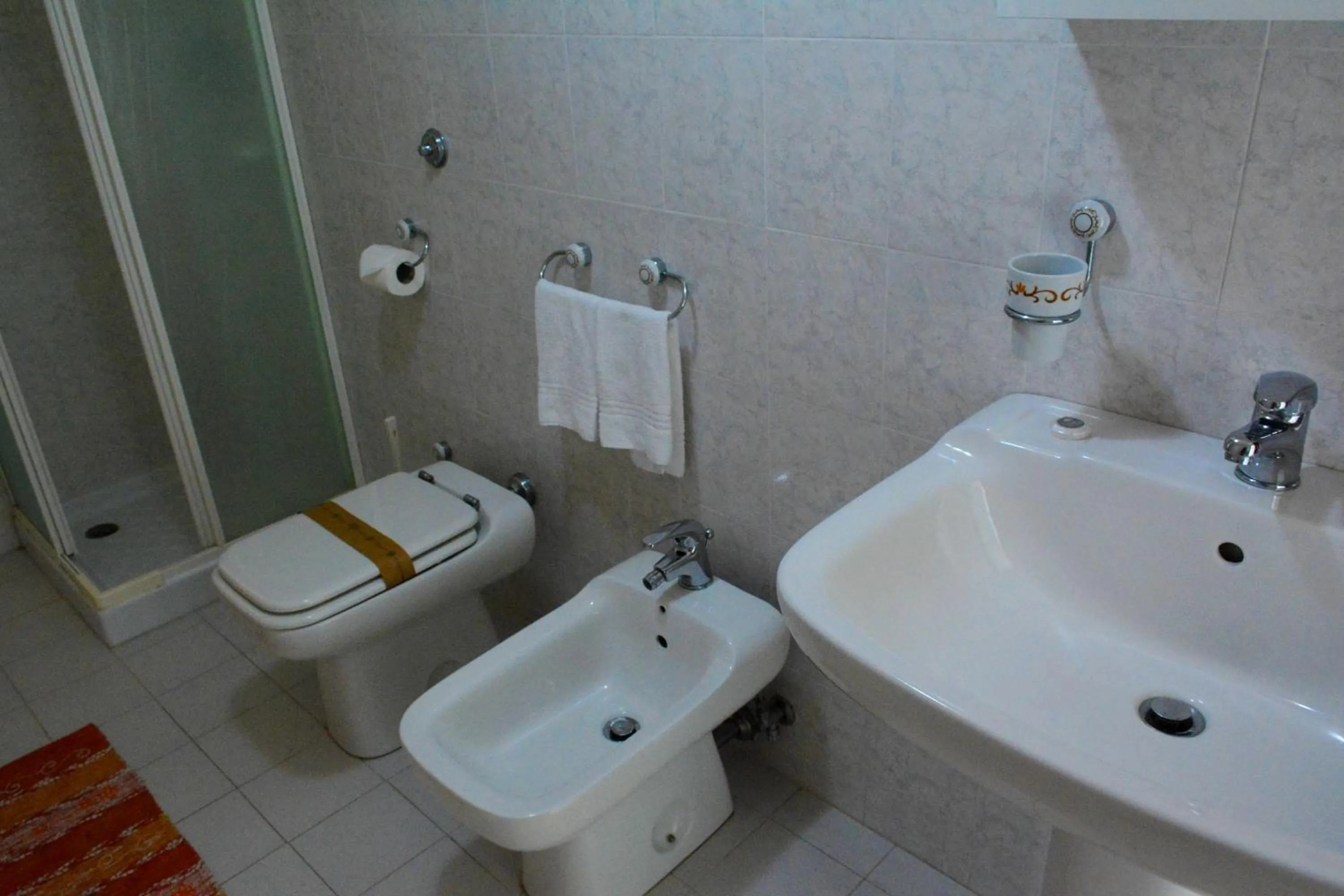 Bathroom in Castelvetere Hotel