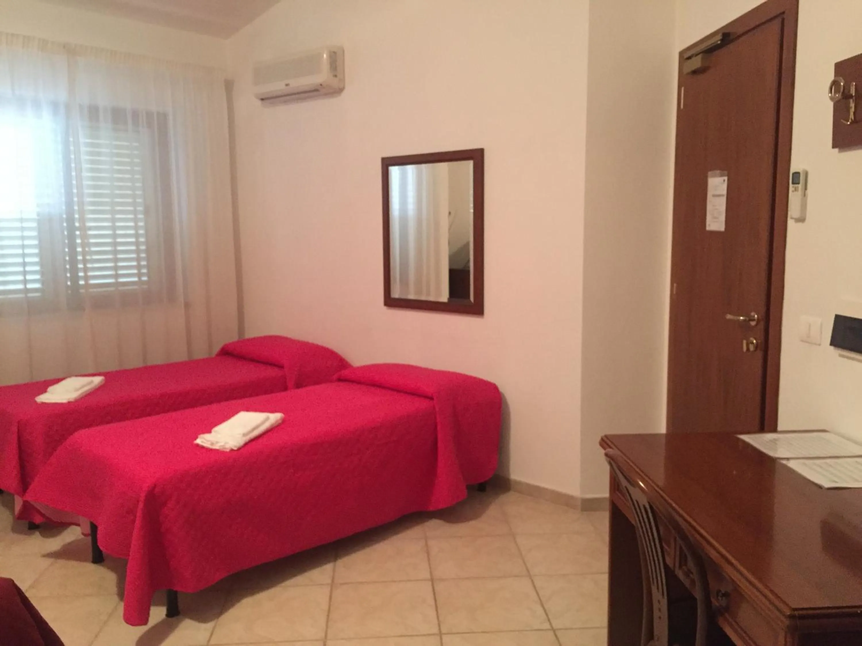 Bed in Castelvetere Hotel