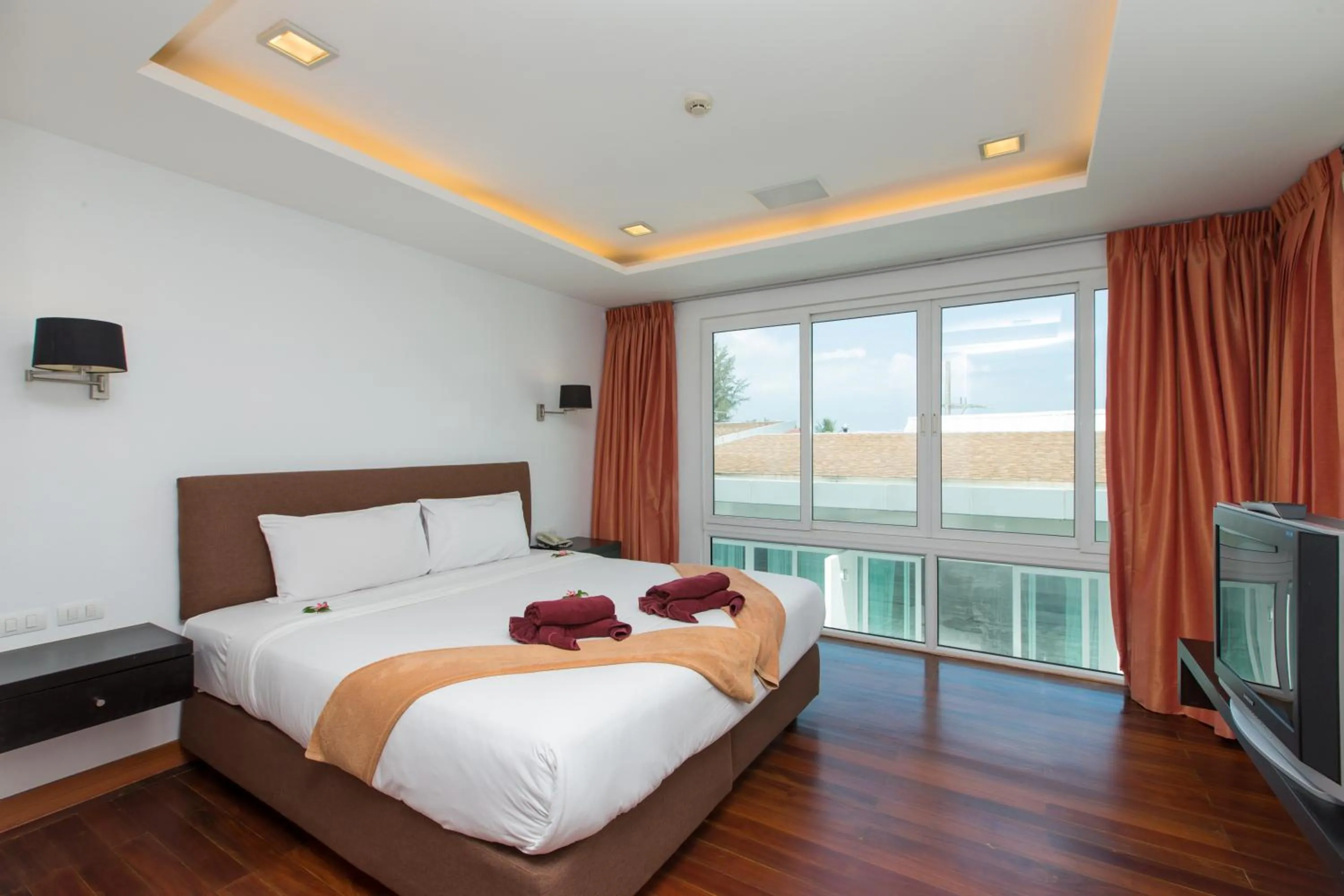 Bed in The Palms, Kamala Beach - SHA Extra Plus