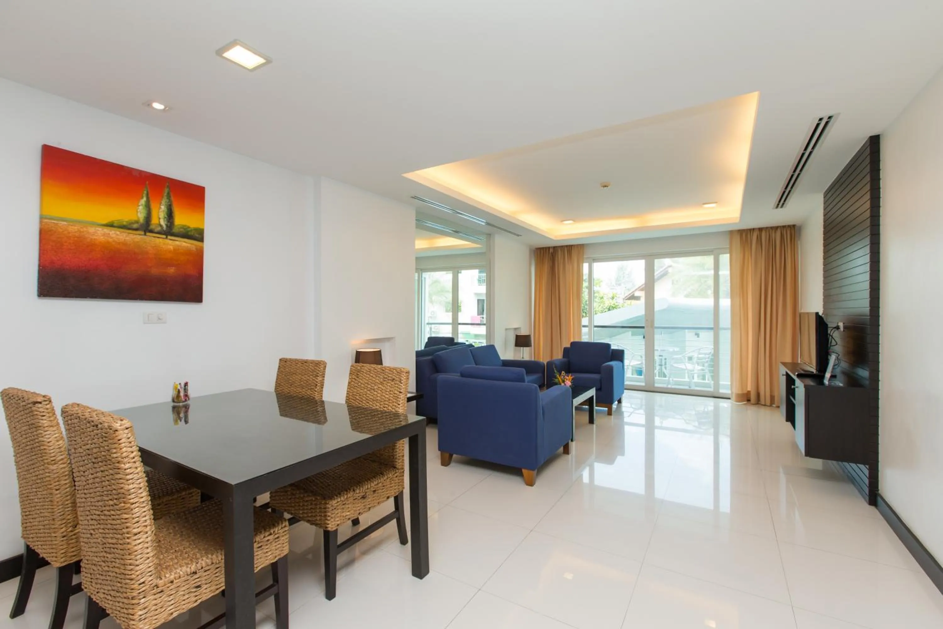 Dining area in The Palms, Kamala Beach - SHA Extra Plus