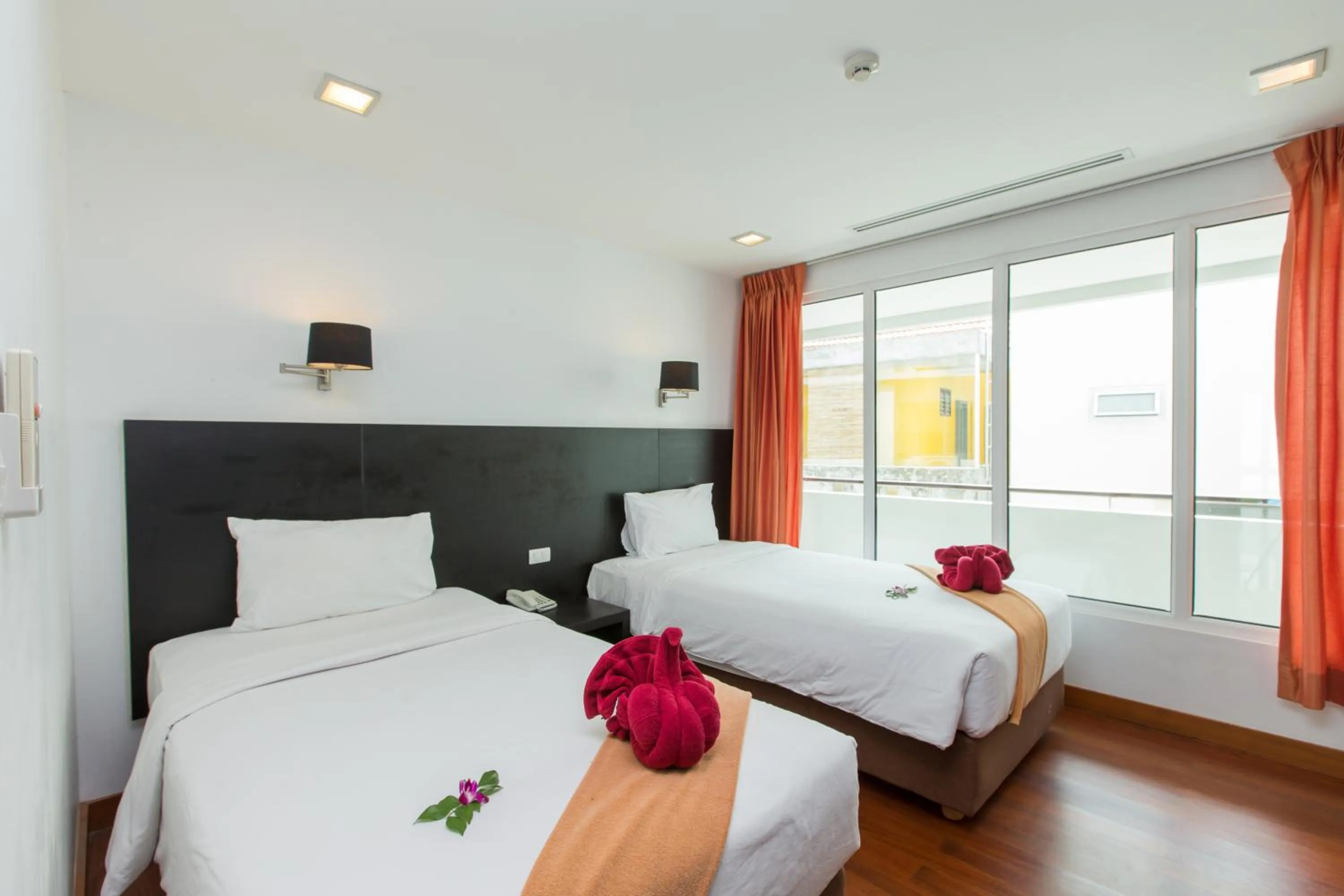 Bed in The Palms, Kamala Beach - SHA Extra Plus