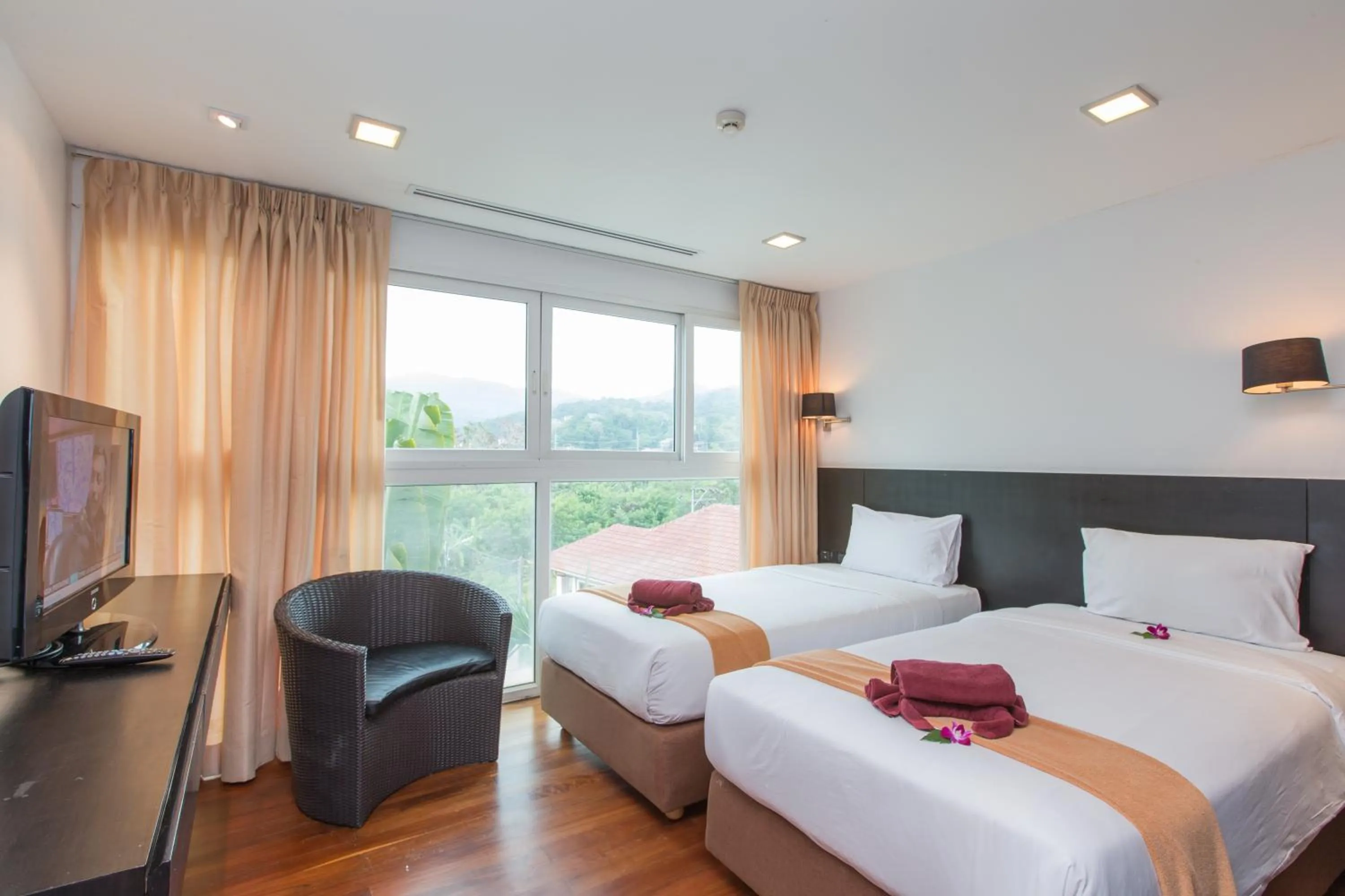 Bed in The Palms, Kamala Beach - SHA Extra Plus
