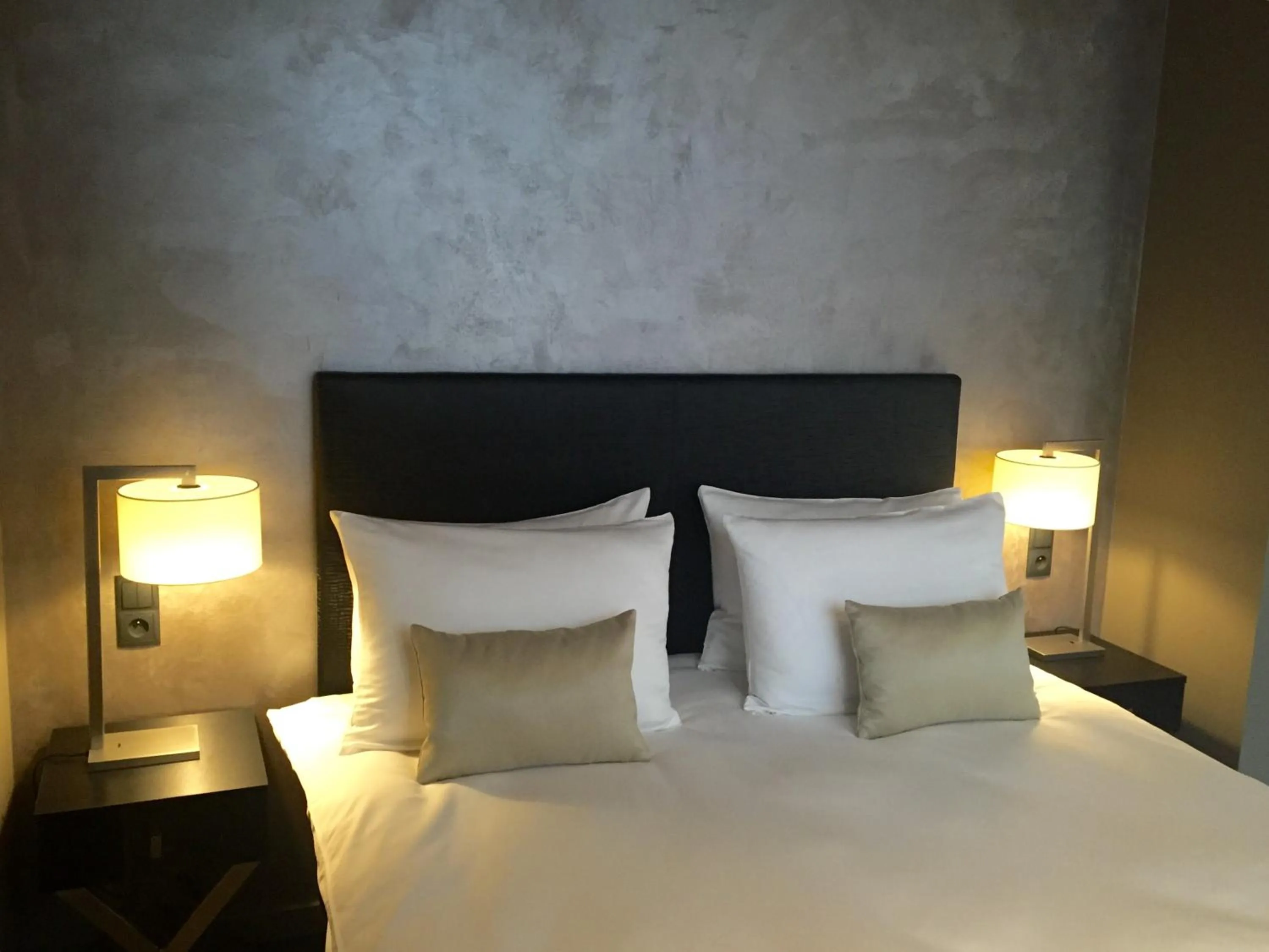 Decorative detail, Bed in Medusa Gdańsk Old Town