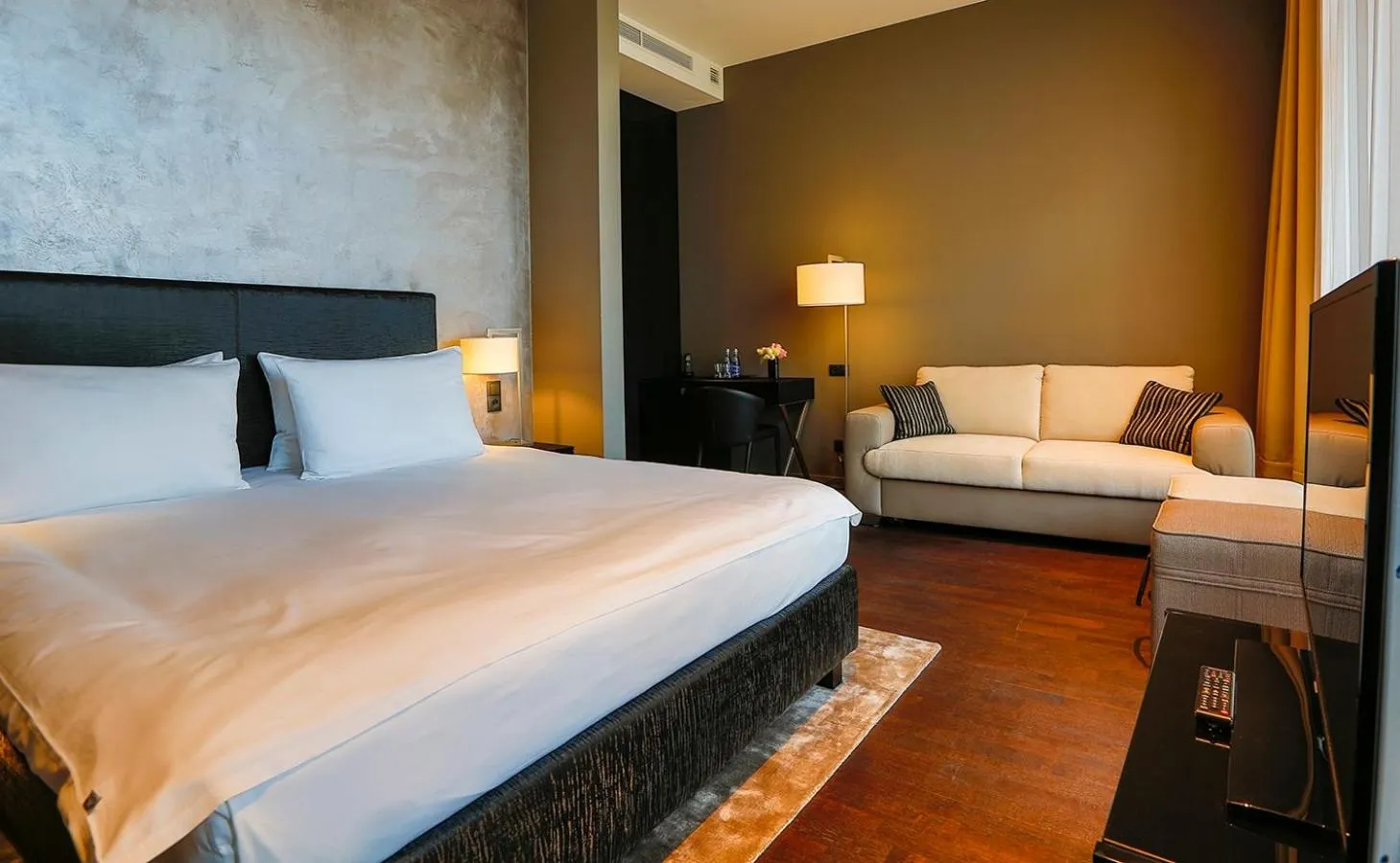 Photo of the whole room, Bed in Medusa Gdańsk Old Town