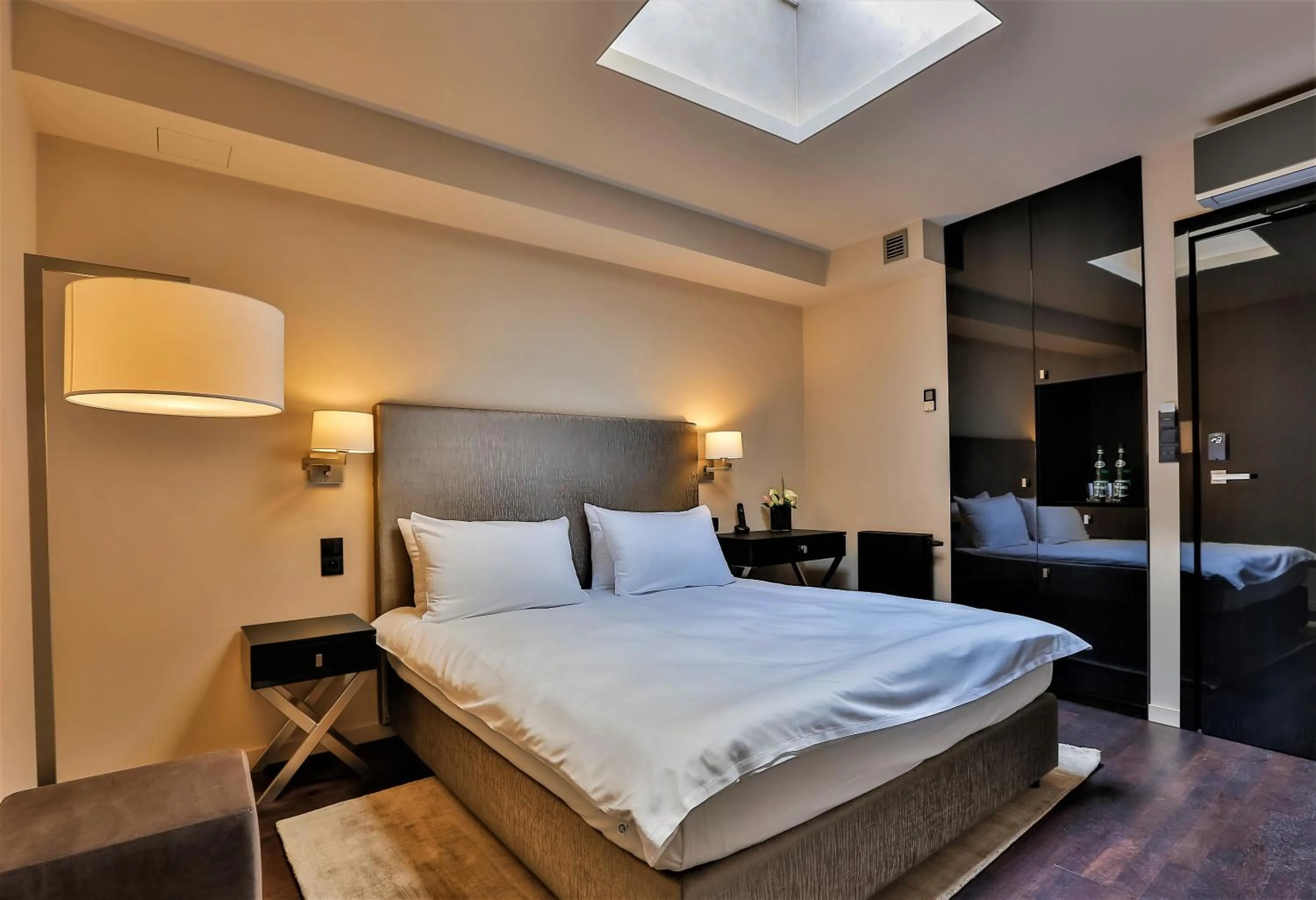 Bed in Medusa Gdańsk Old Town