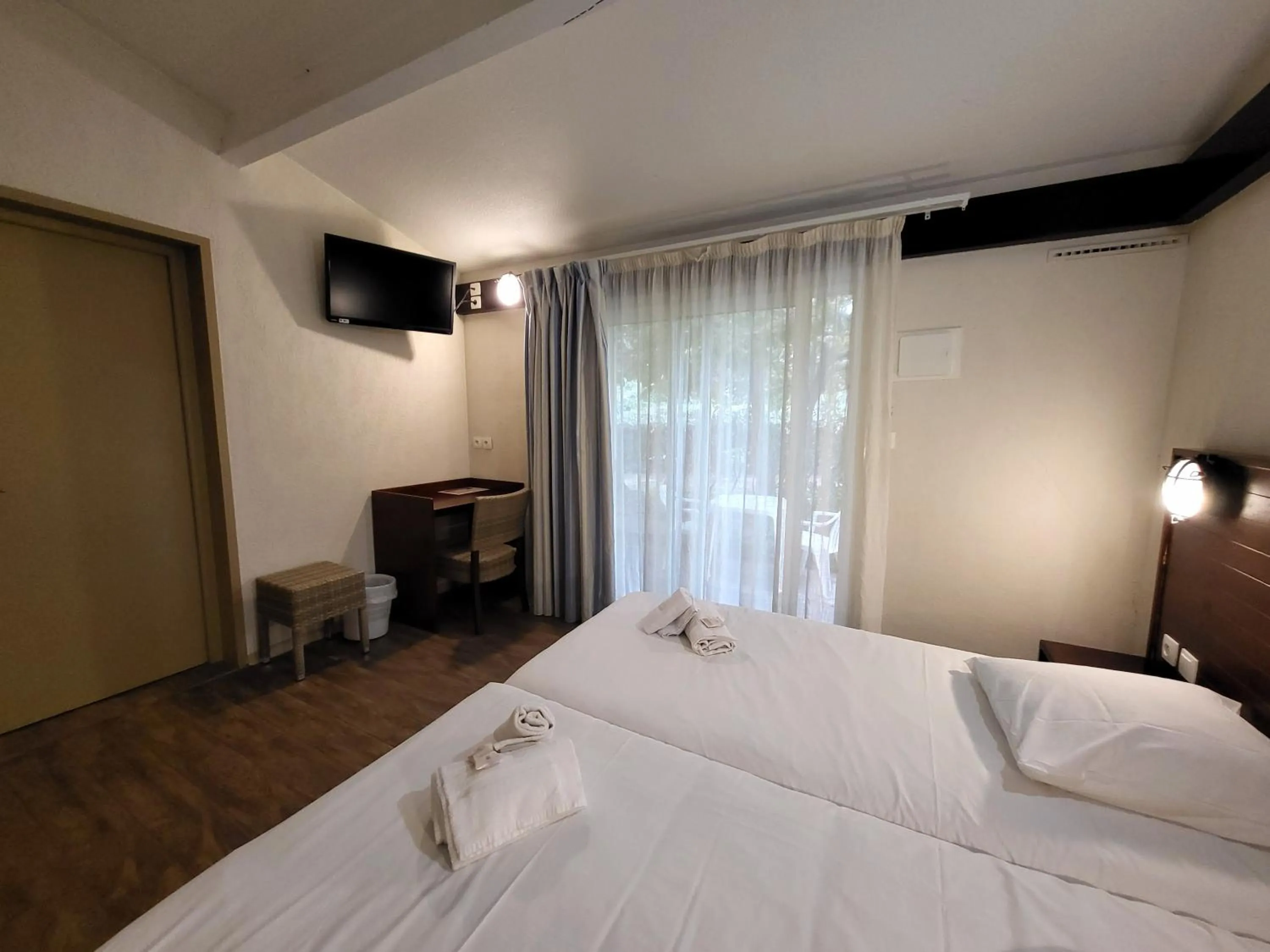 Bed in VVF Golfe de Saint-Tropez