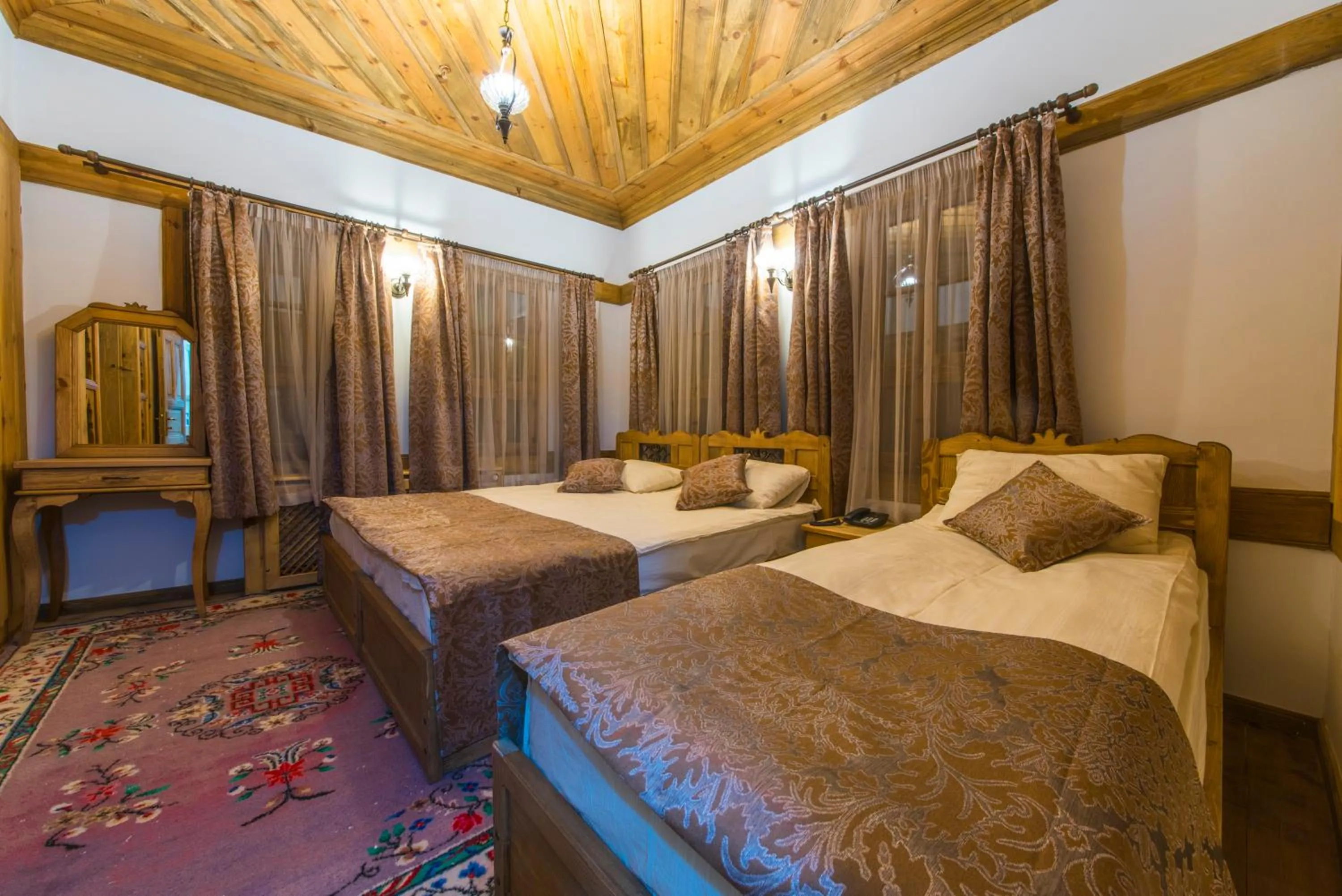 Shower, Bed in Akbulut Konak