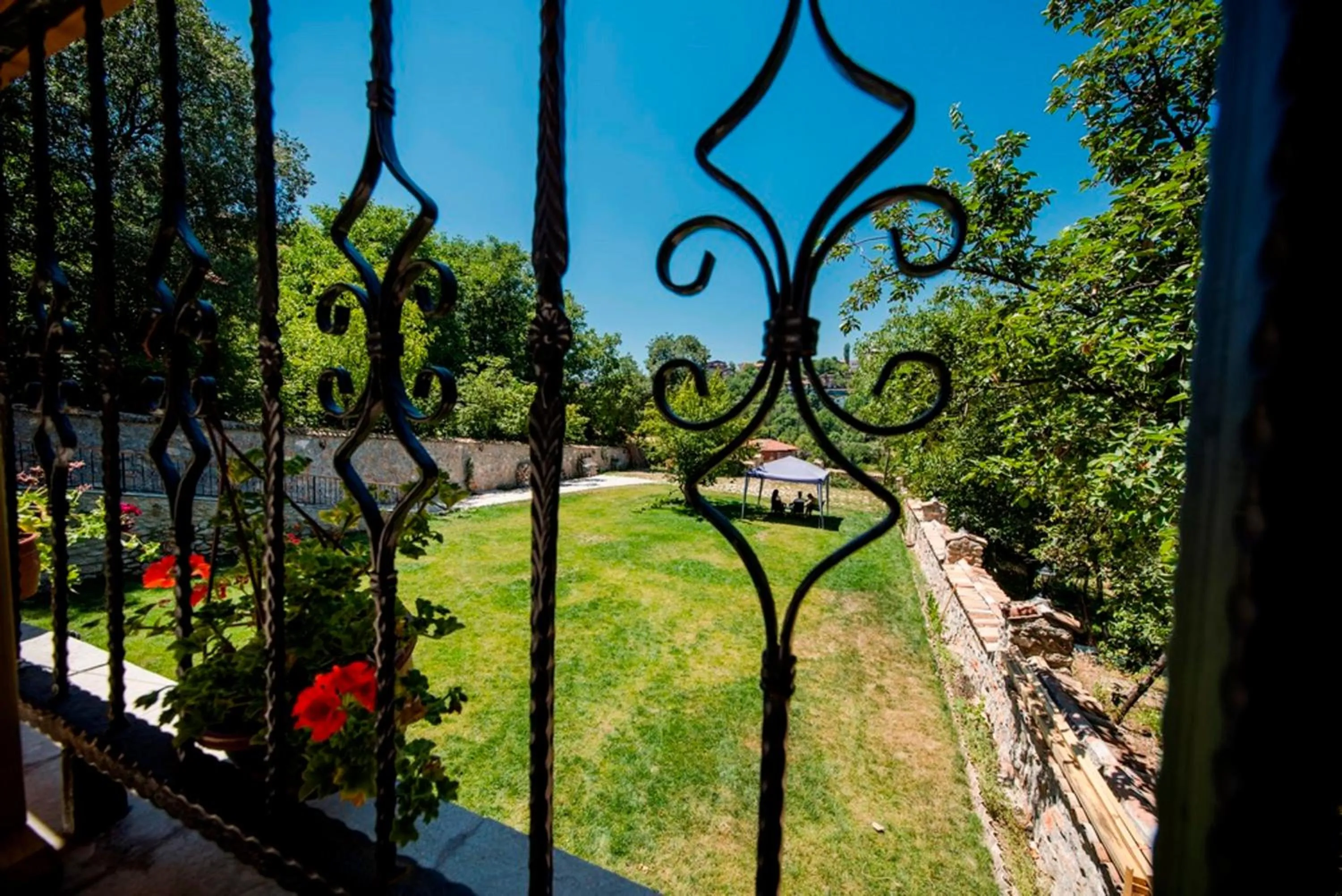 On site in Akbulut Konak